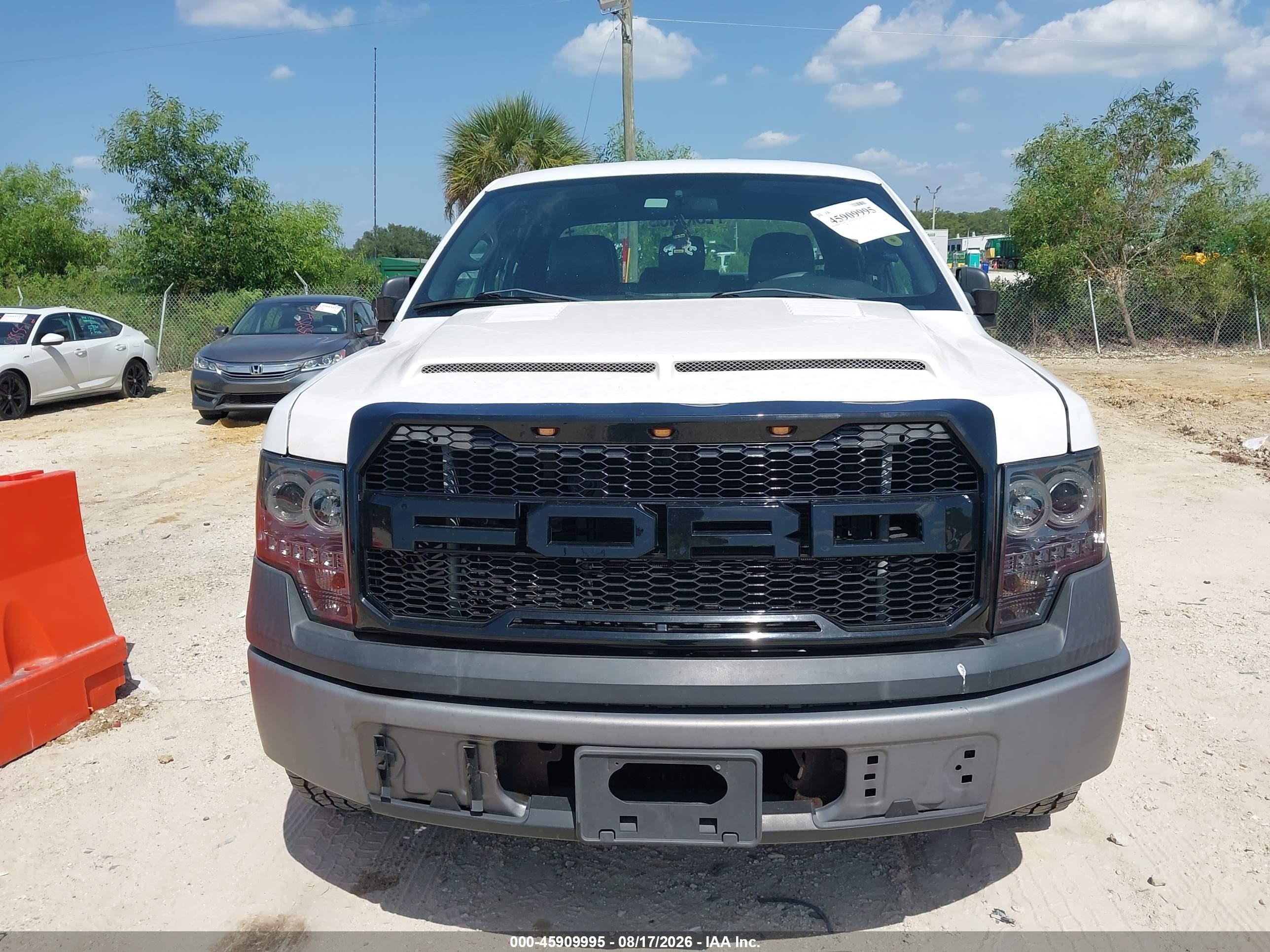 2013 Ford F-150 Xl White vin: 1FTFX1CF2DKG19267