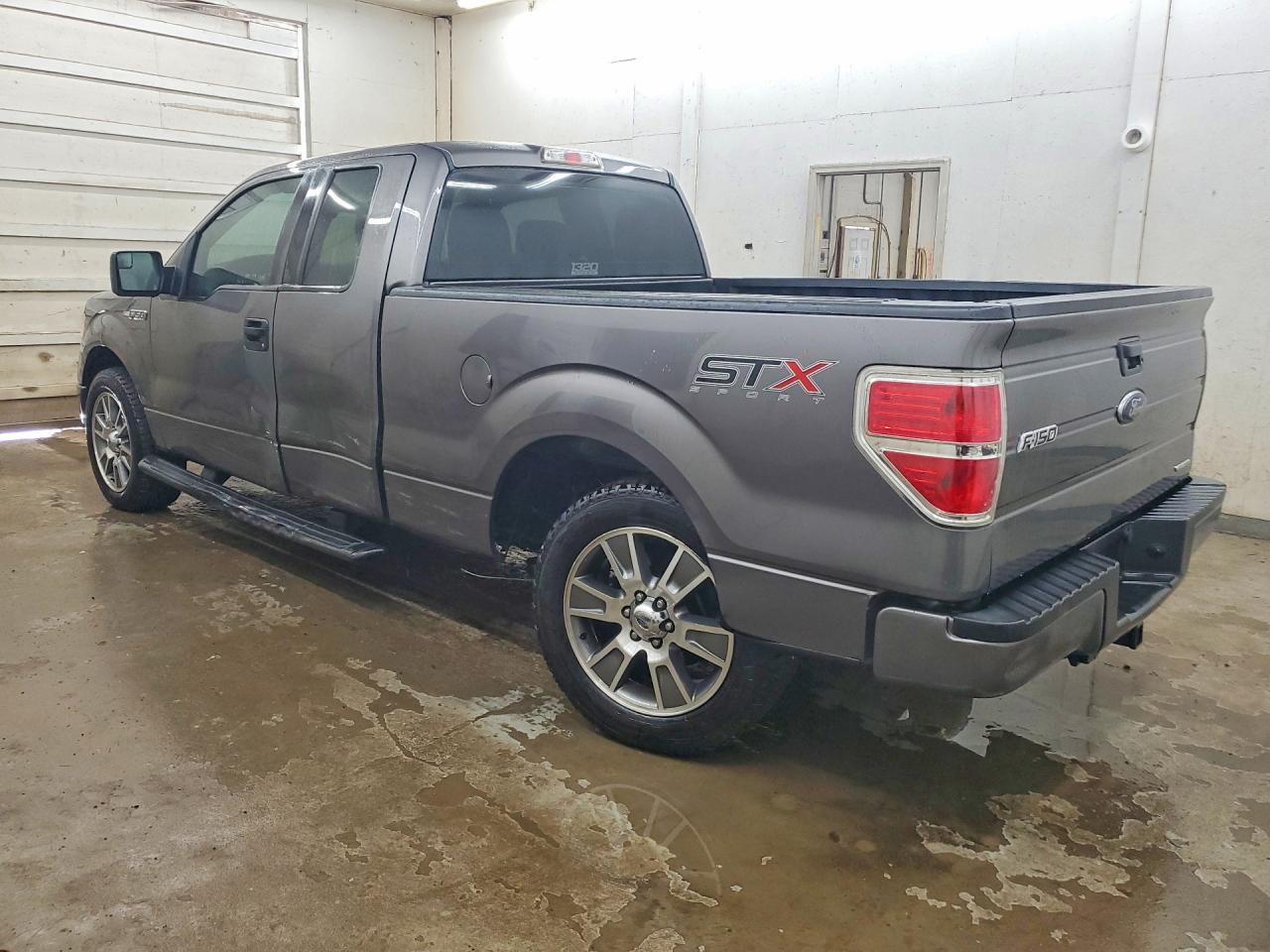 2014 Ford F150 Super Cab Silver vin: 1FTFX1CF2EFB93414