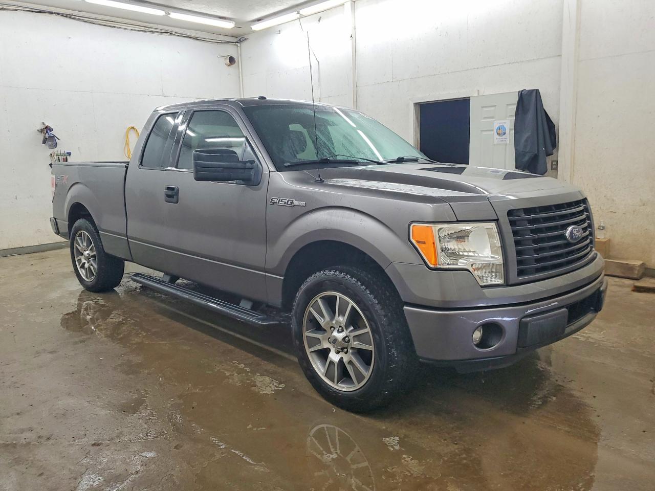 2014 Ford F150 Super Cab Silver vin: 1FTFX1CF2EFB93414