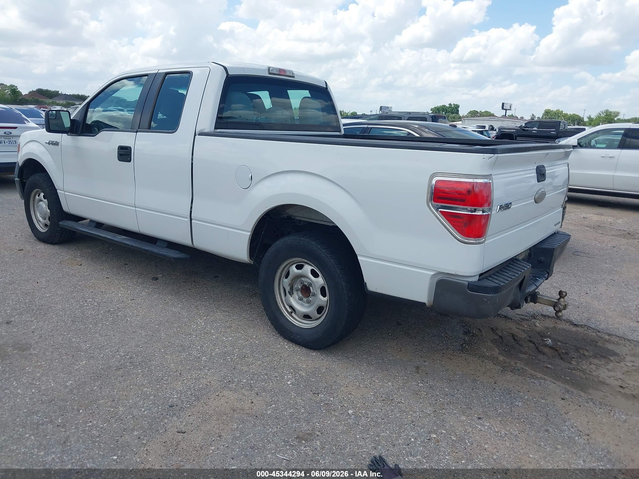 2011 Ford F-150 Xl White vin: 1FTFX1CF3BKD95150