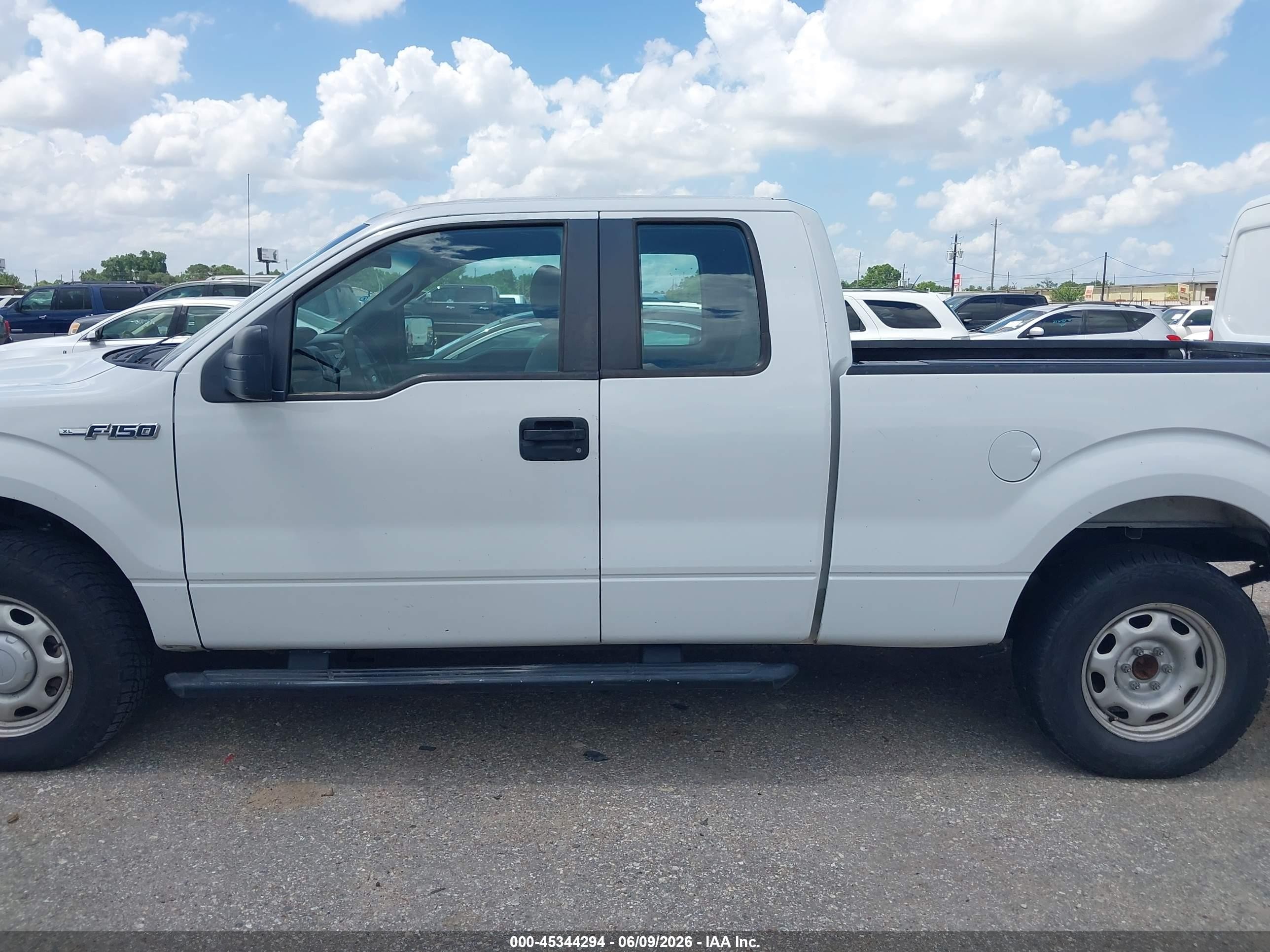 2011 Ford F-150 Xl White vin: 1FTFX1CF3BKD95150