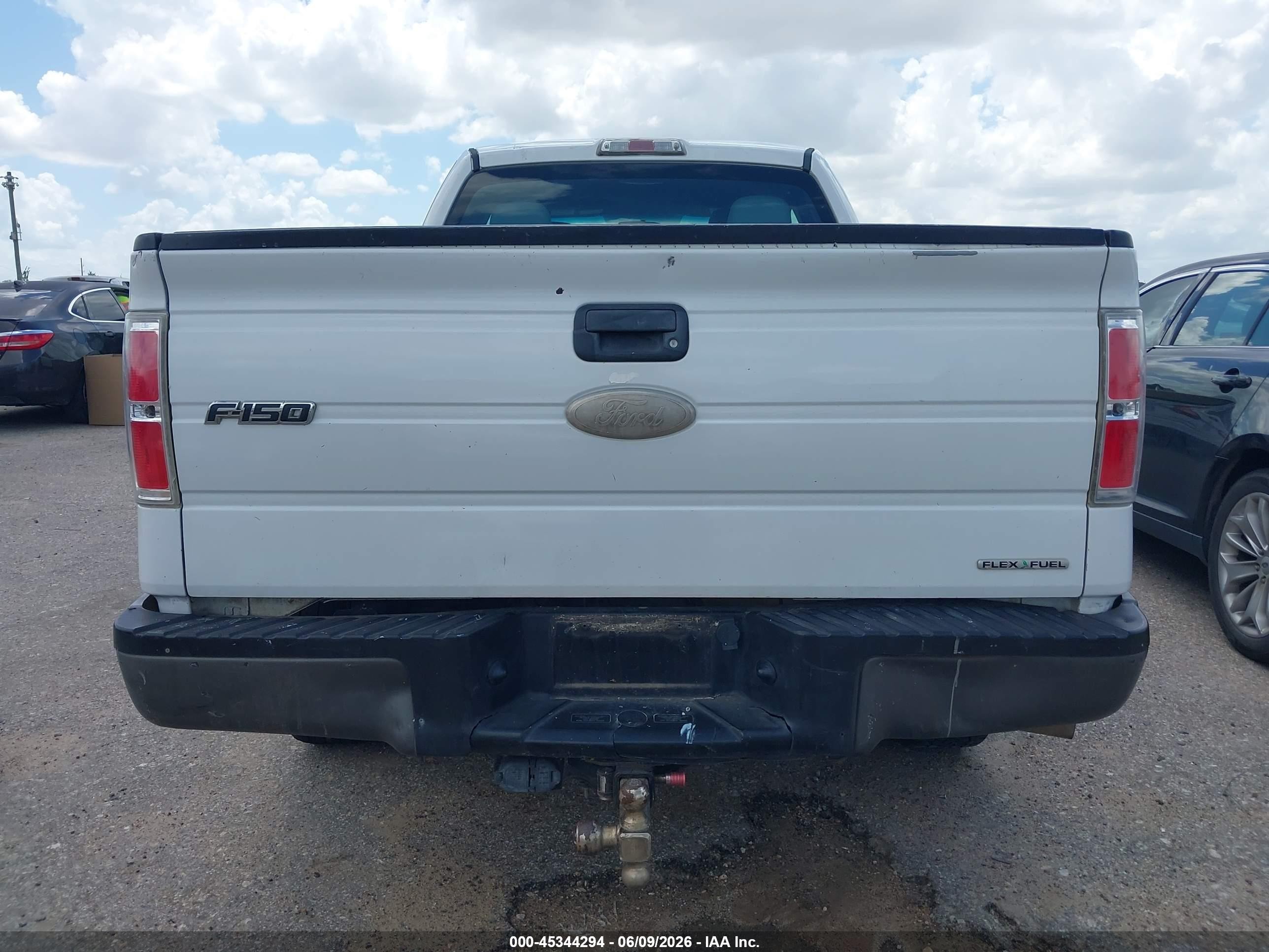 2011 Ford F-150 Xl White vin: 1FTFX1CF3BKD95150
