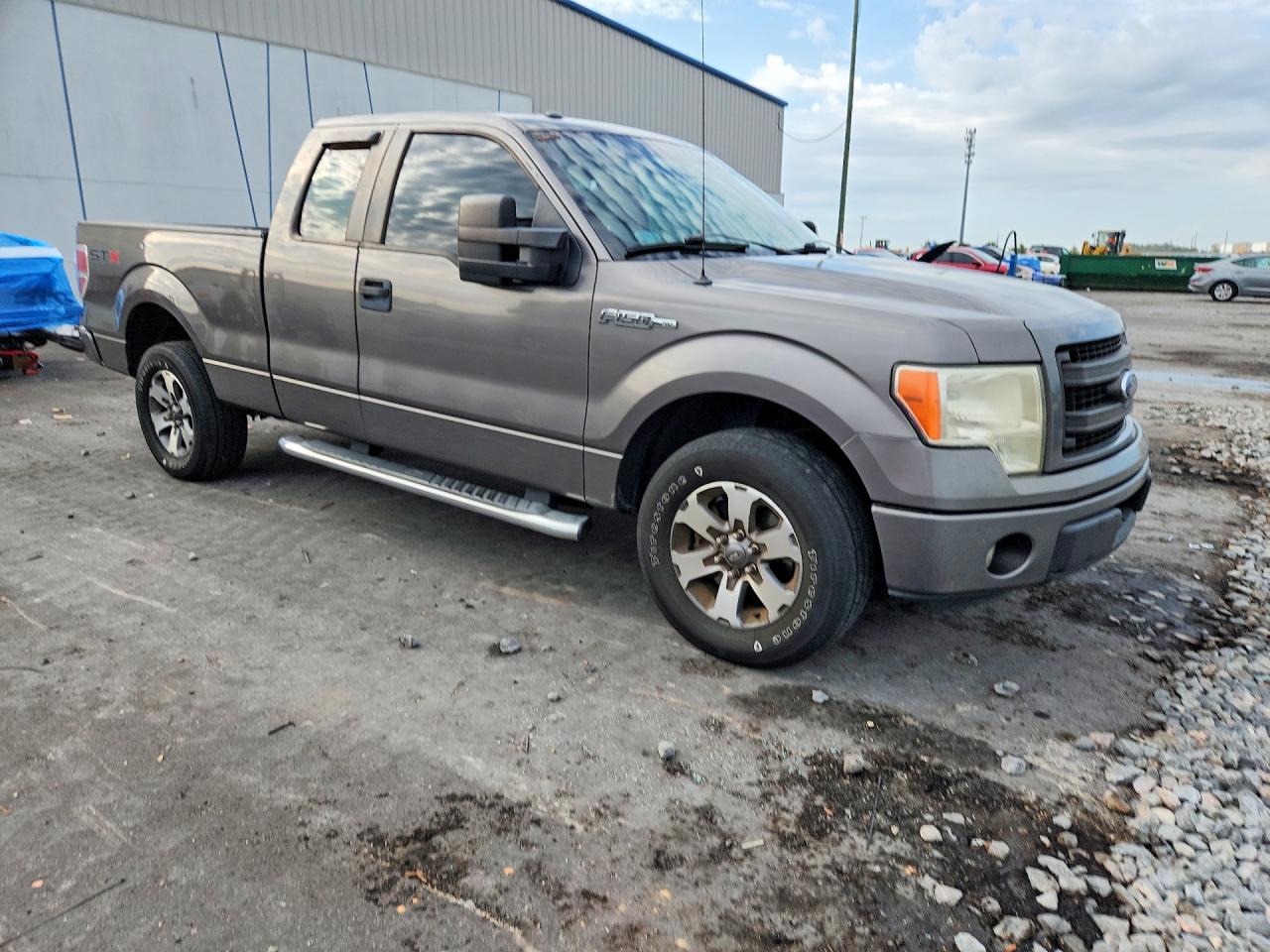 2013 Ford F150 Super Cab Gray vin: 1FTFX1CF3DFA58215