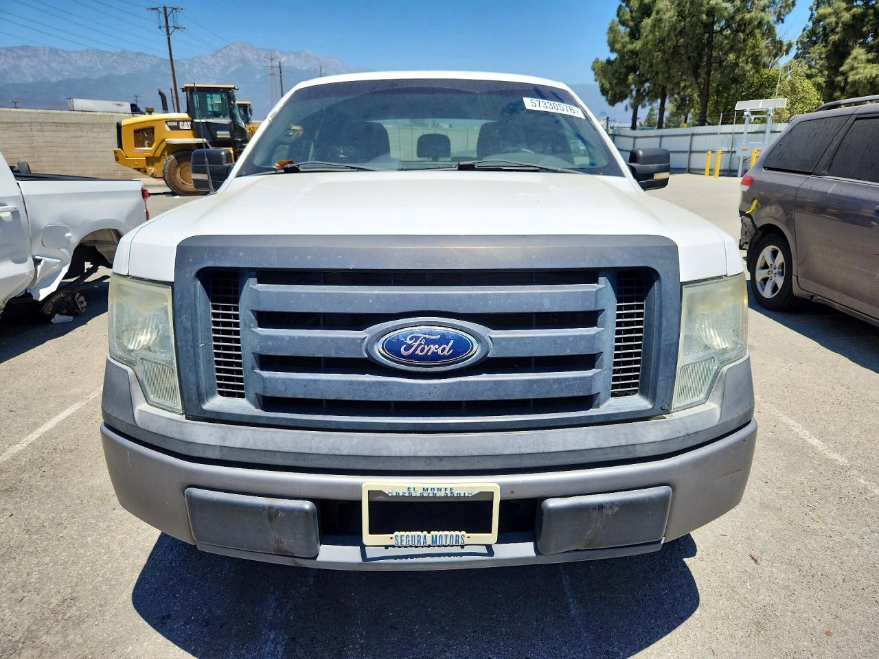 2011 Ford F150 Super Cab White vin: 1FTFX1CF4BFC59568