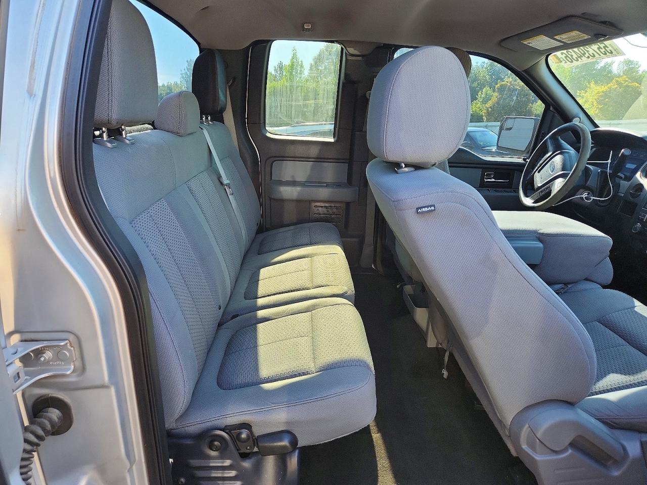2013 Ford F150 Super Cab Silver vin: 1FTFX1CF4DKG17410