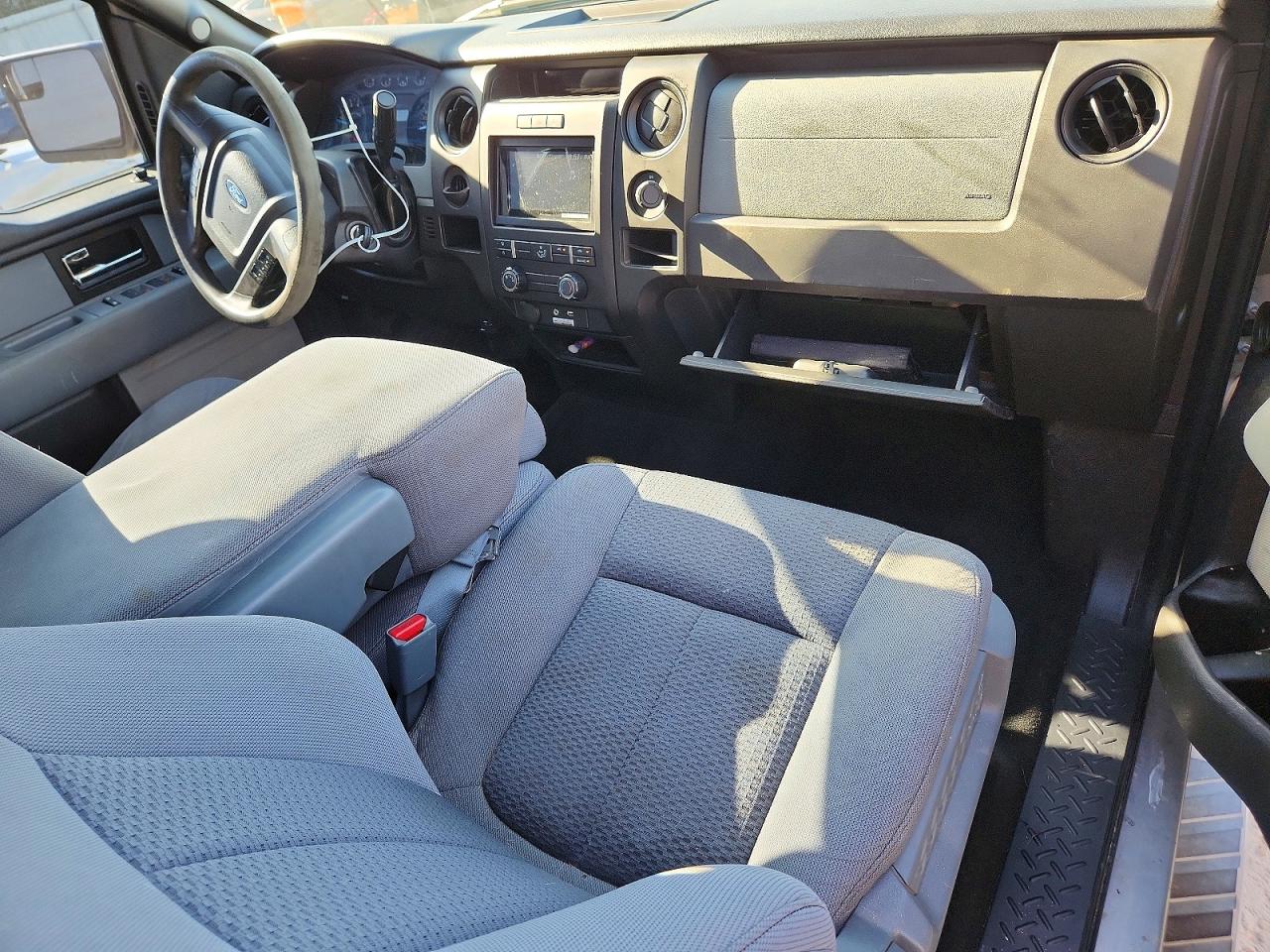 2013 Ford F150 Super Cab Silver vin: 1FTFX1CF4DKG17410