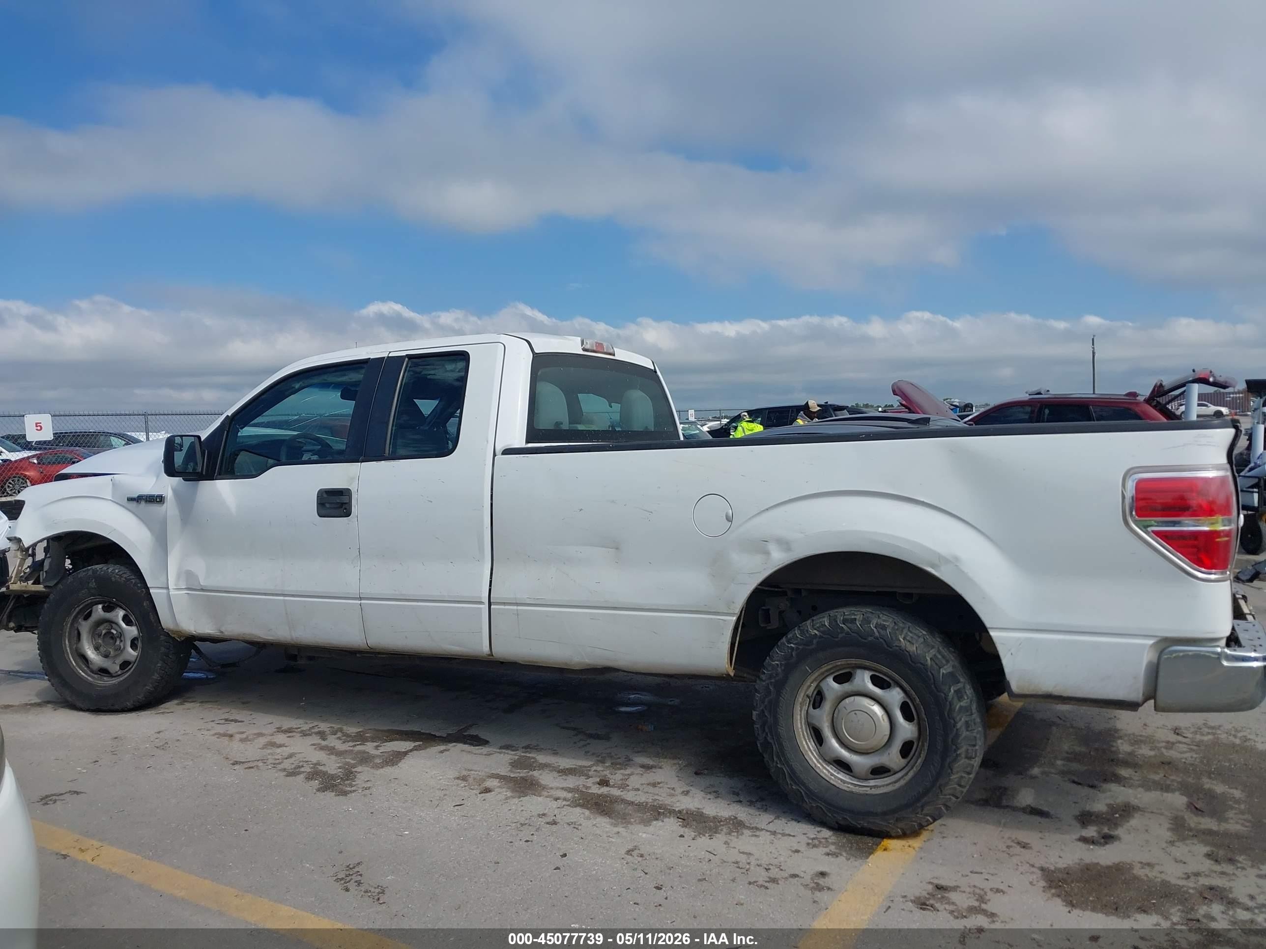 2014 Ford F-150 Xl White vin: 1FTFX1CF4EKF72664