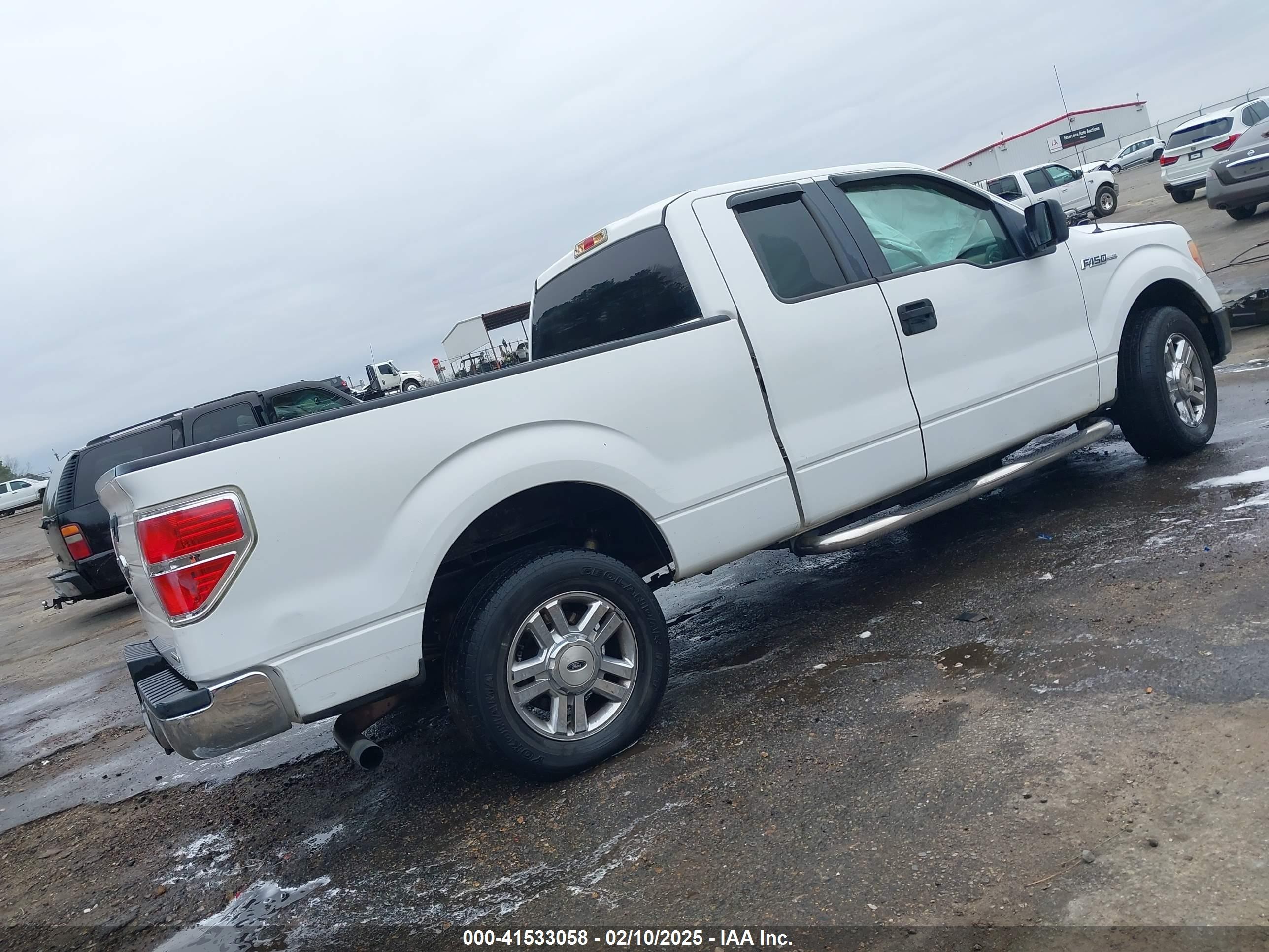 2011 Ford F-150 Xlt White vin: 1FTFX1CF5BKD08008