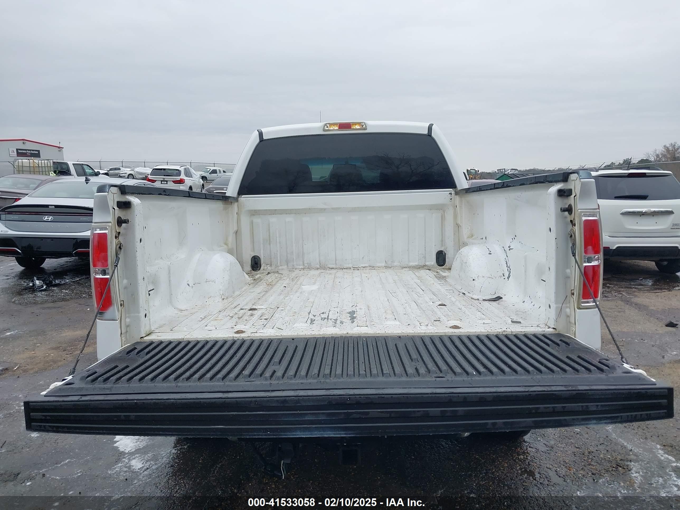 2011 Ford F-150 Xlt White vin: 1FTFX1CF5BKD08008