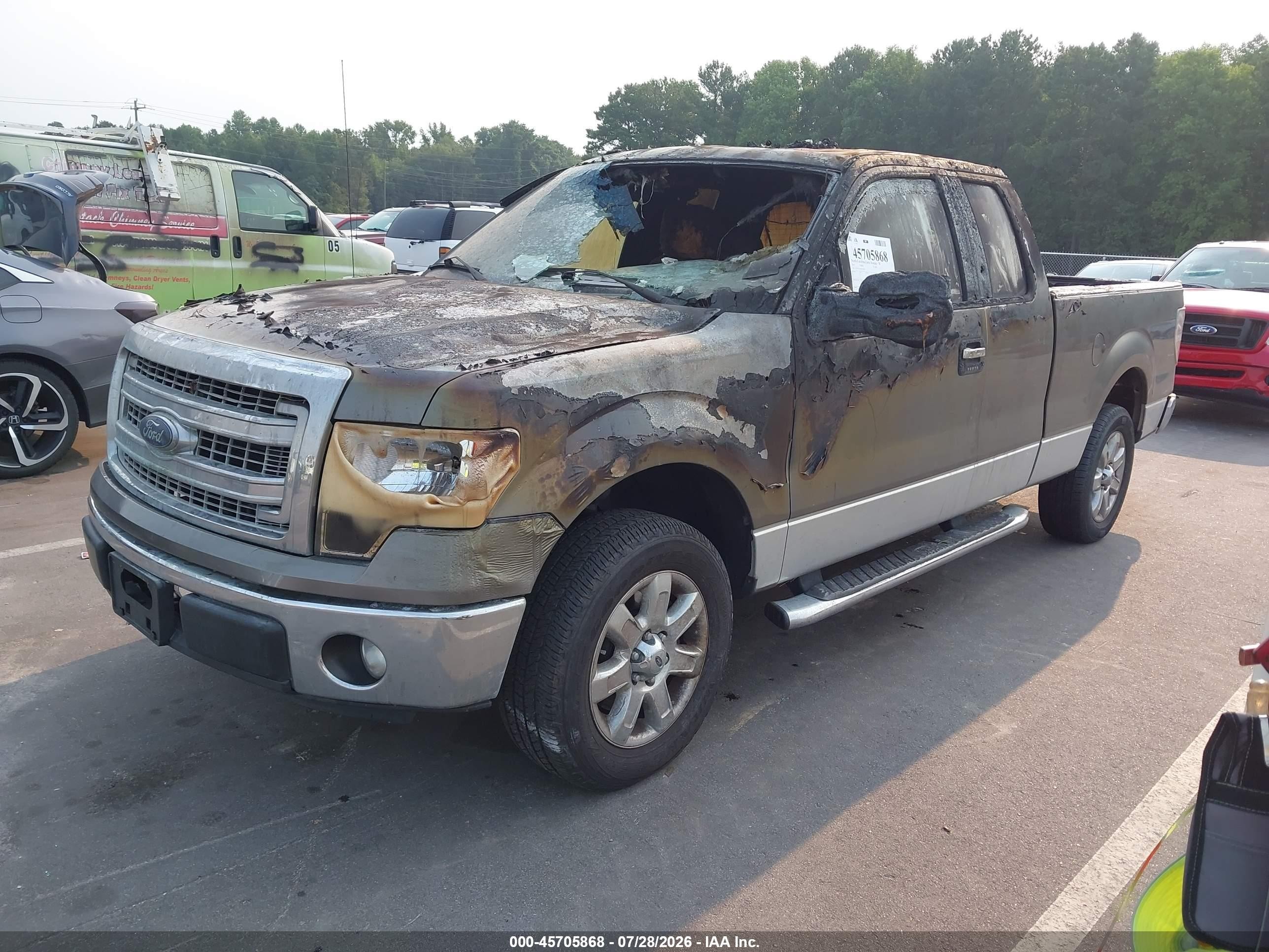 2013 Ford F-150 Xlt Silver vin: 1FTFX1CF5DFA72472
