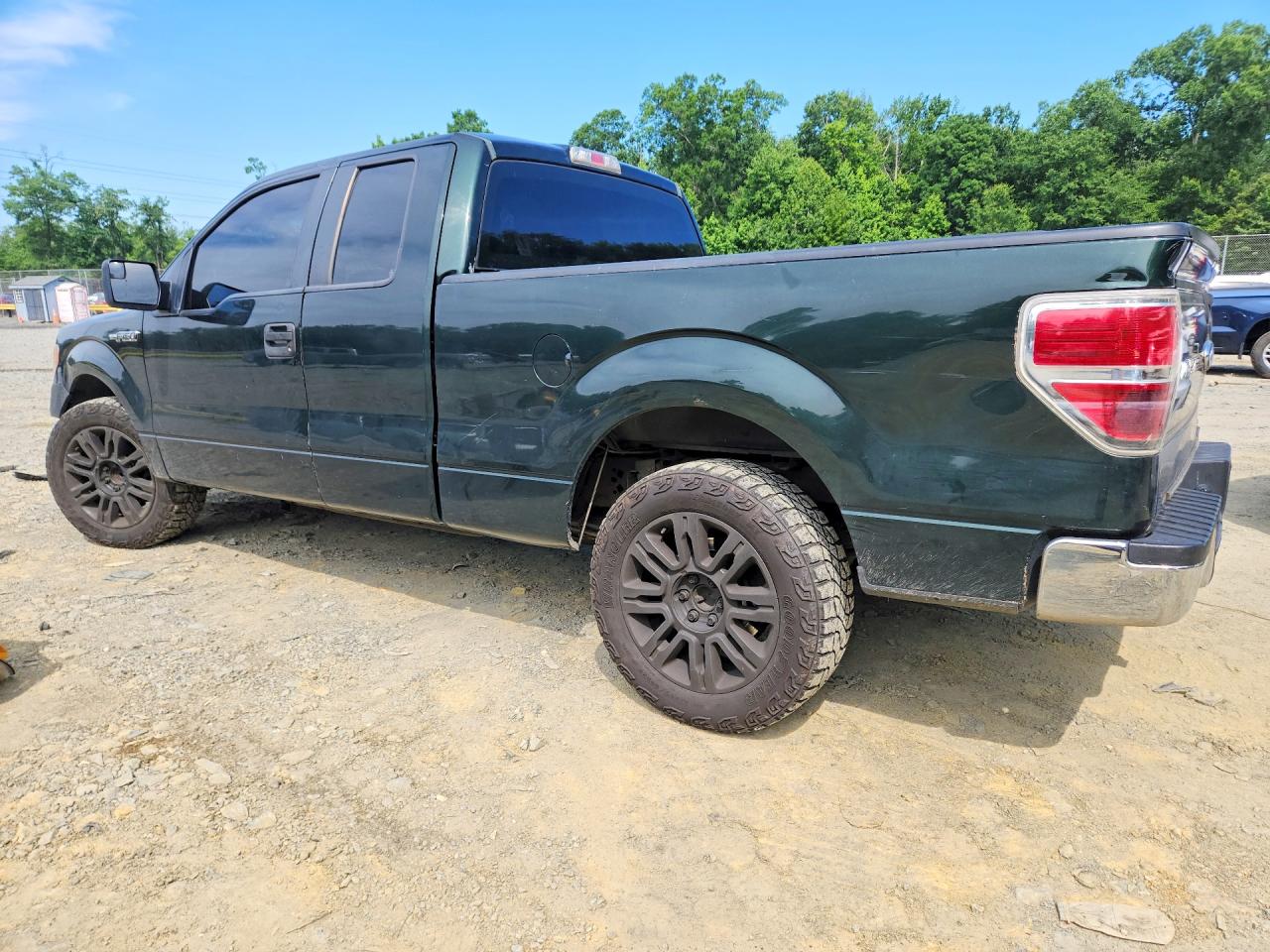 2013 Ford F150 Super Cab Green vin: 1FTFX1CF5DFC95904