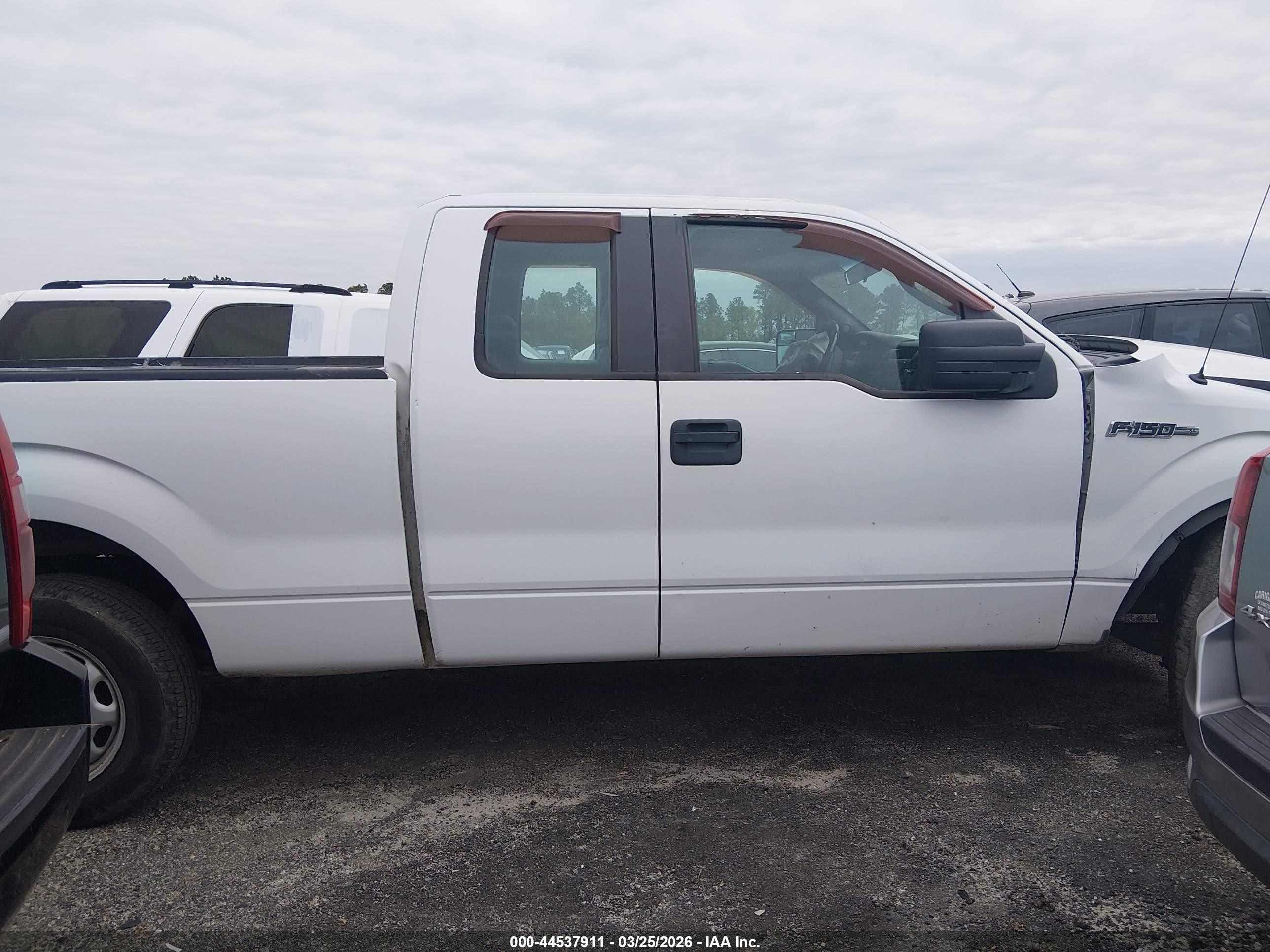 2014 Ford F-150 Xl White vin: 1FTFX1CF5EFD03663