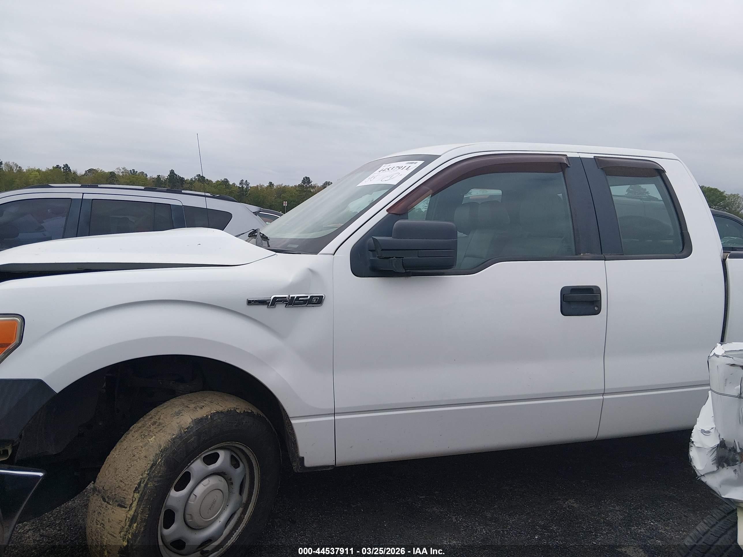 2014 Ford F-150 Xl White vin: 1FTFX1CF5EFD03663