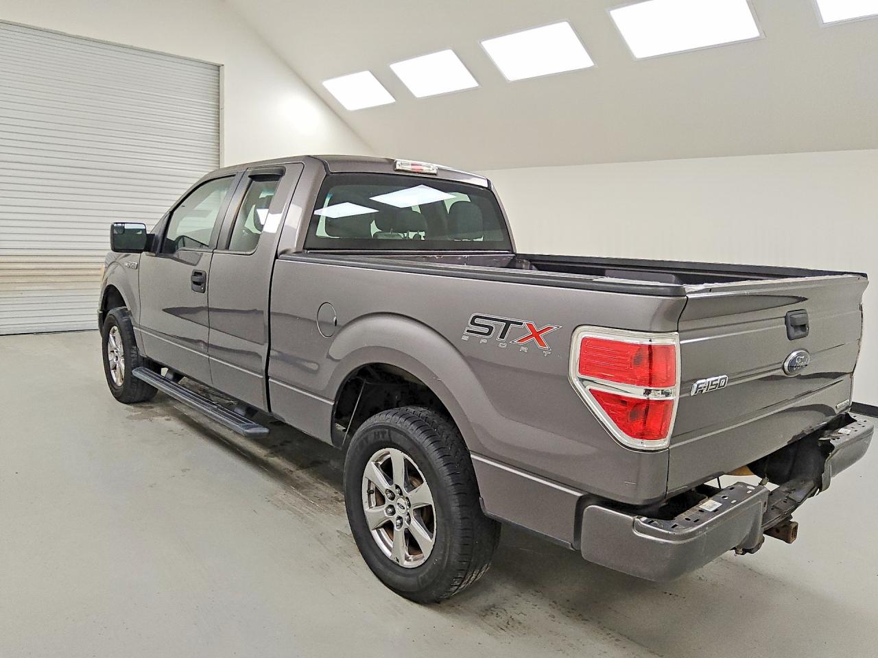 2014 Ford F150 Super Cab Gray vin: 1FTFX1CF5EKD28800