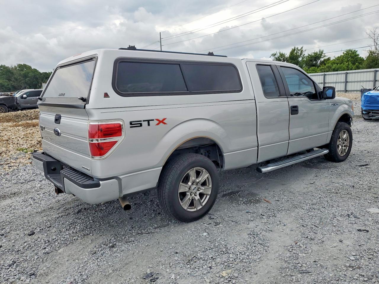 2013 Ford F150 Super Cab Silver vin: 1FTFX1CF6DFC32665