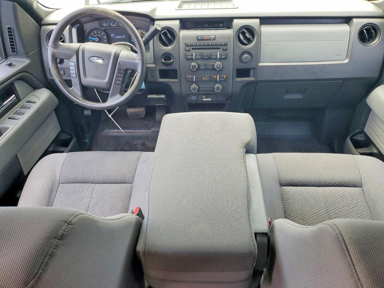 2013 Ford F150 Super Cab Silver vin: 1FTFX1CF6DFC32665