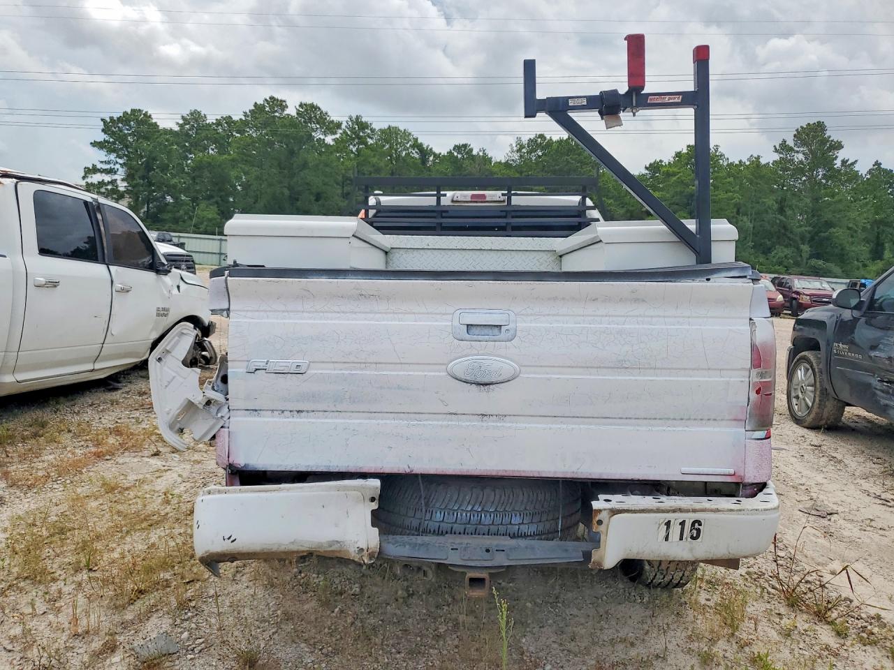 2013 Ford F150 Super Cab White vin: 1FTFX1CF6DFD17411
