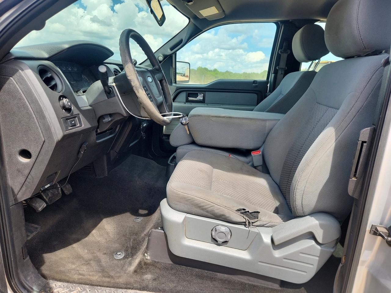 2013 Ford F150 Super Cab Серебряный vin: 1FTFX1CF6DFD19062