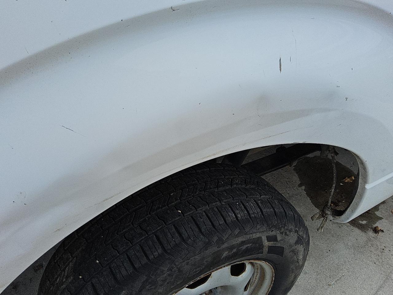 2014 Ford F150 Super Cab White vin: 1FTFX1CF6EKG22562 Damage: Right Bed Side, Dent(s) W/ Paint Dmg, > 12 inches