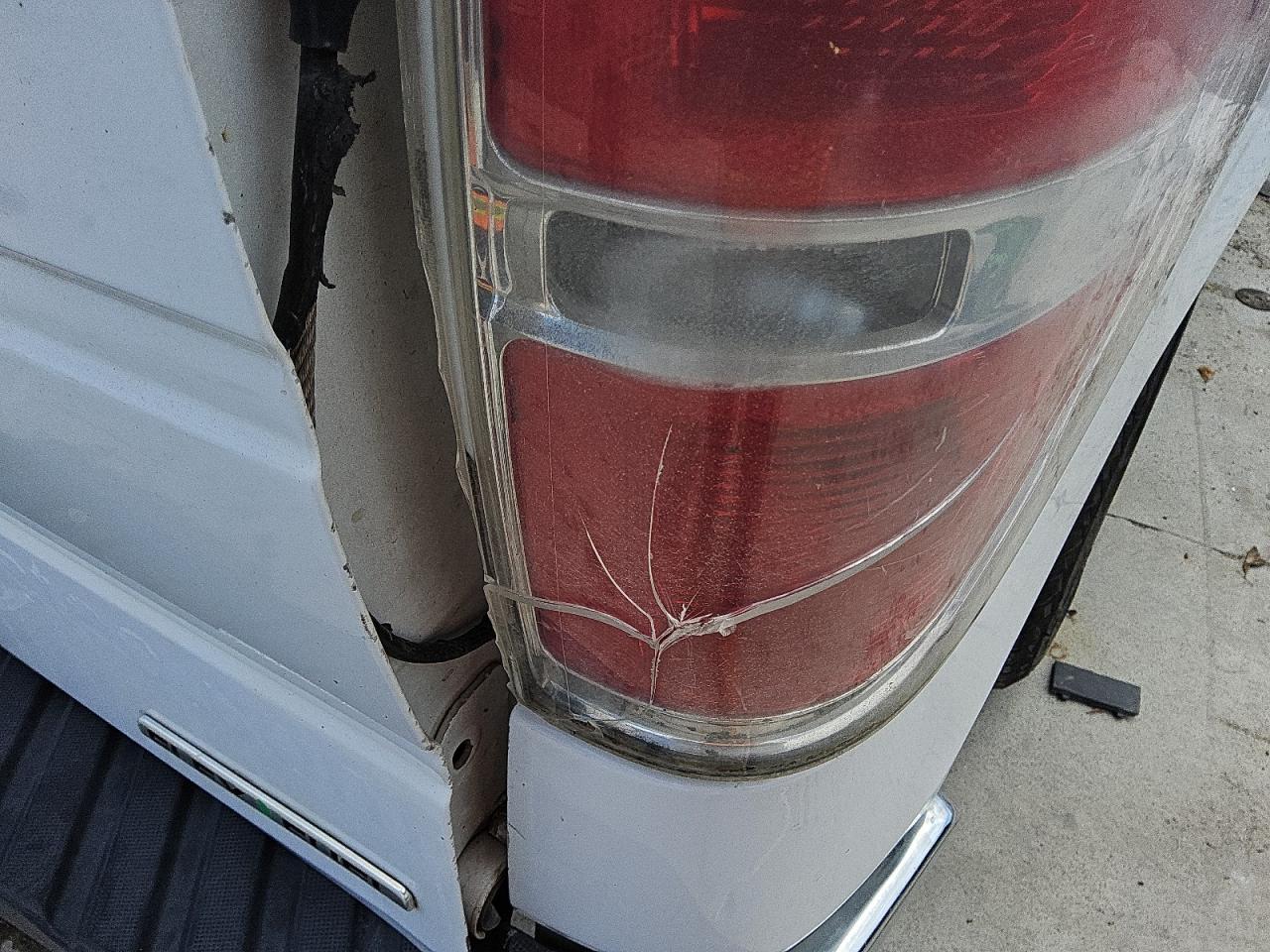 2014 Ford F150 Super Cab White vin: 1FTFX1CF6EKG22562 Damage: Right Tail Light, Broken, Replacement Required