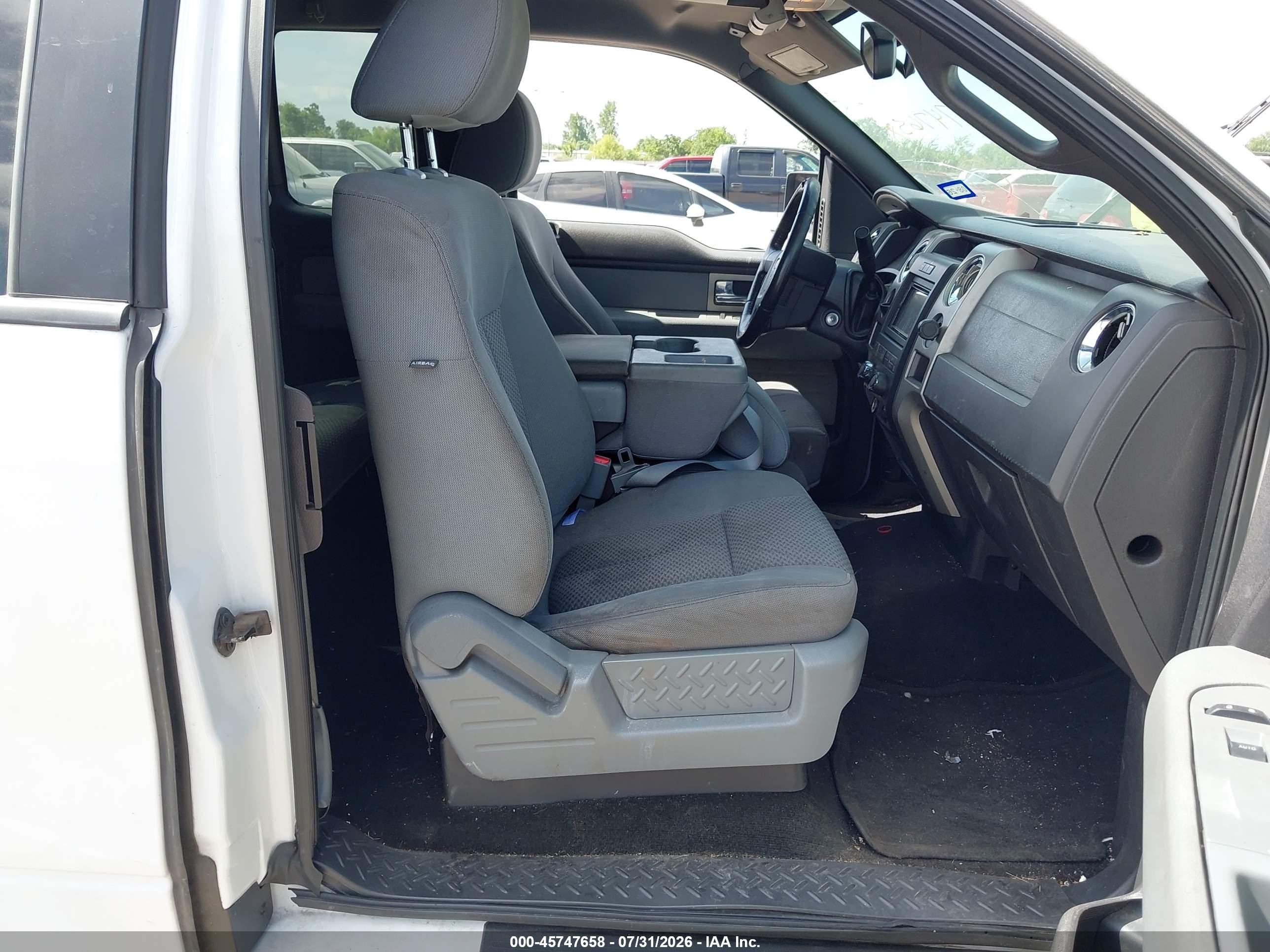 2011 Ford F-150 Xlt White vin: 1FTFX1CF7BFC72346