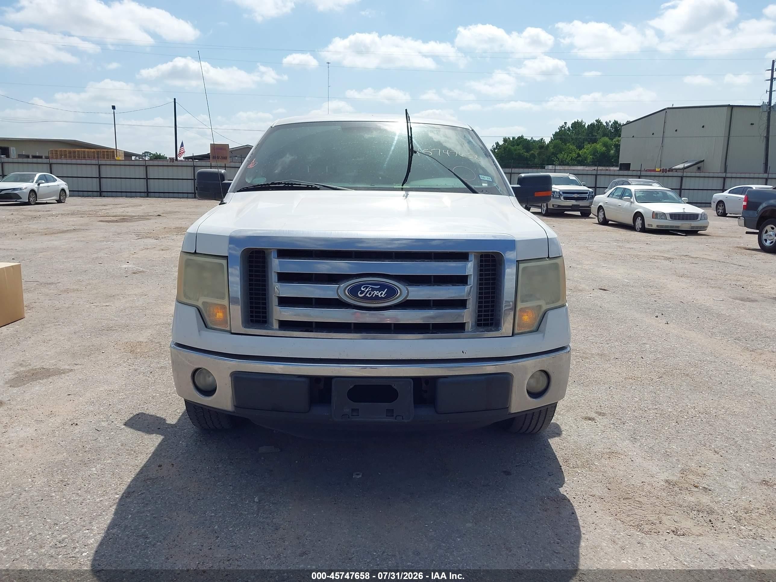 2011 Ford F-150 Xlt White vin: 1FTFX1CF7BFC72346