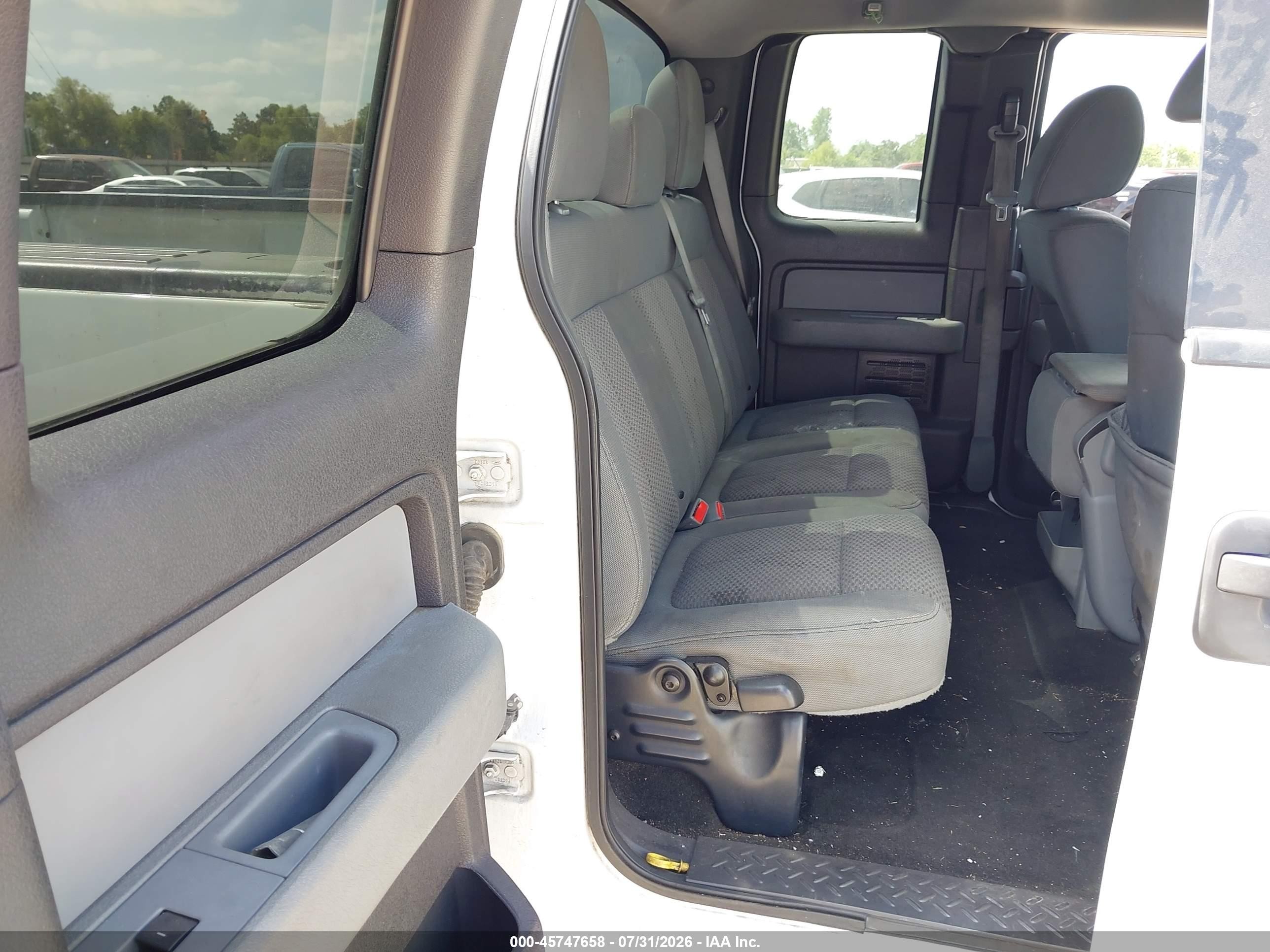 2011 Ford F-150 Xlt White vin: 1FTFX1CF7BFC72346