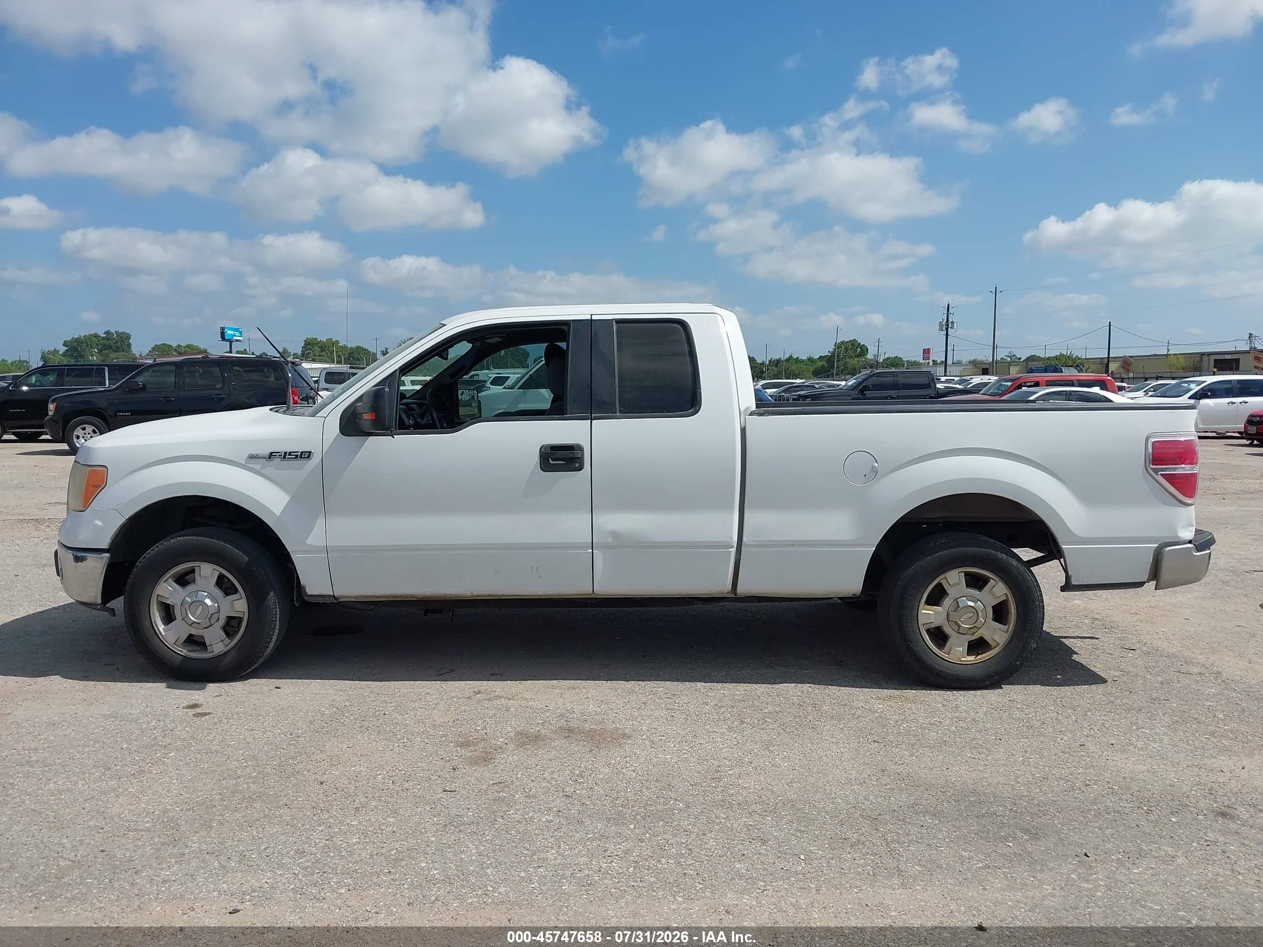 2011 Ford F-150 Xlt White vin: 1FTFX1CF7BFC72346