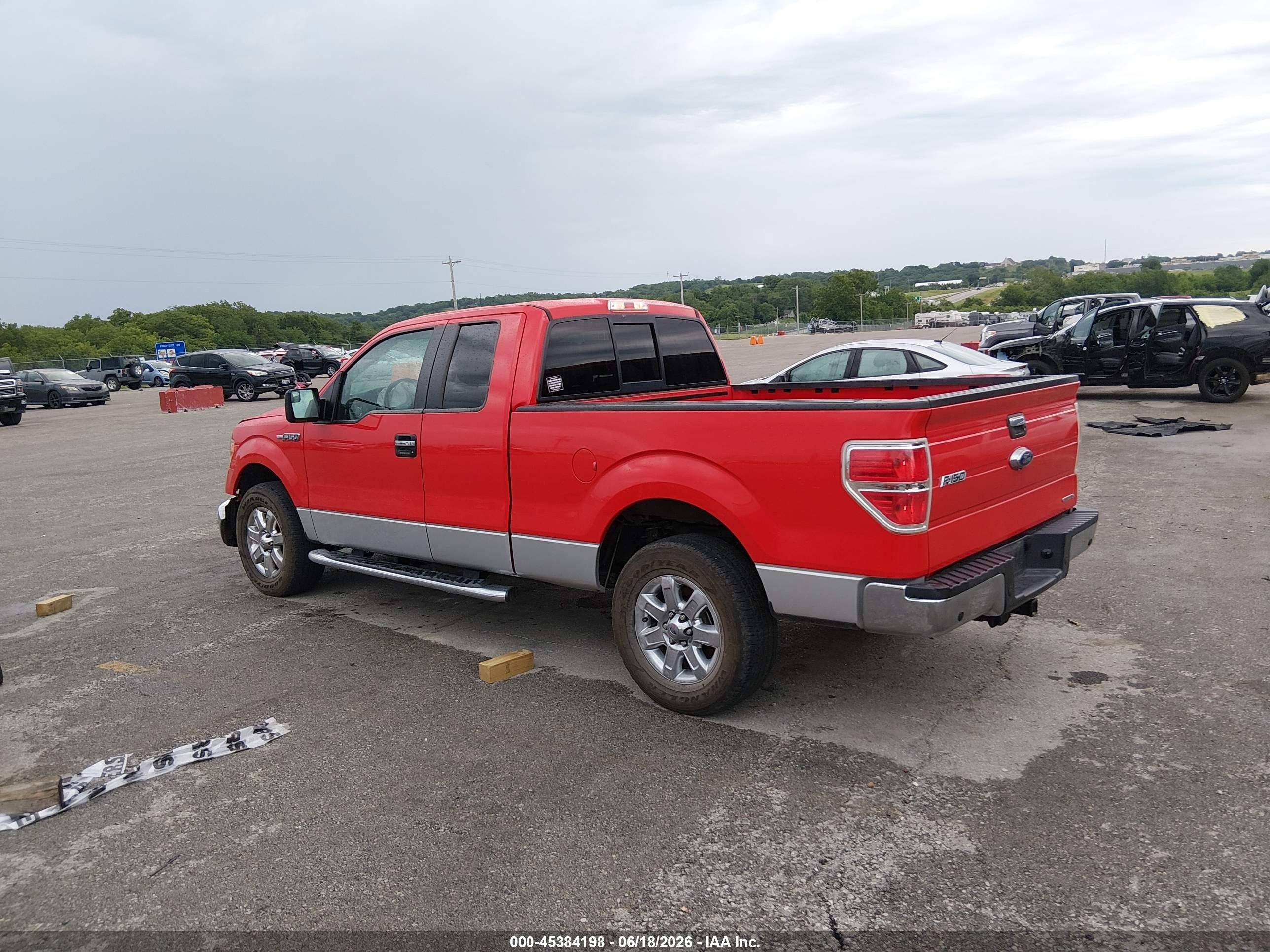 2013 Ford F-150 Xlt Красный vin: 1FTFX1CF7DFC42377