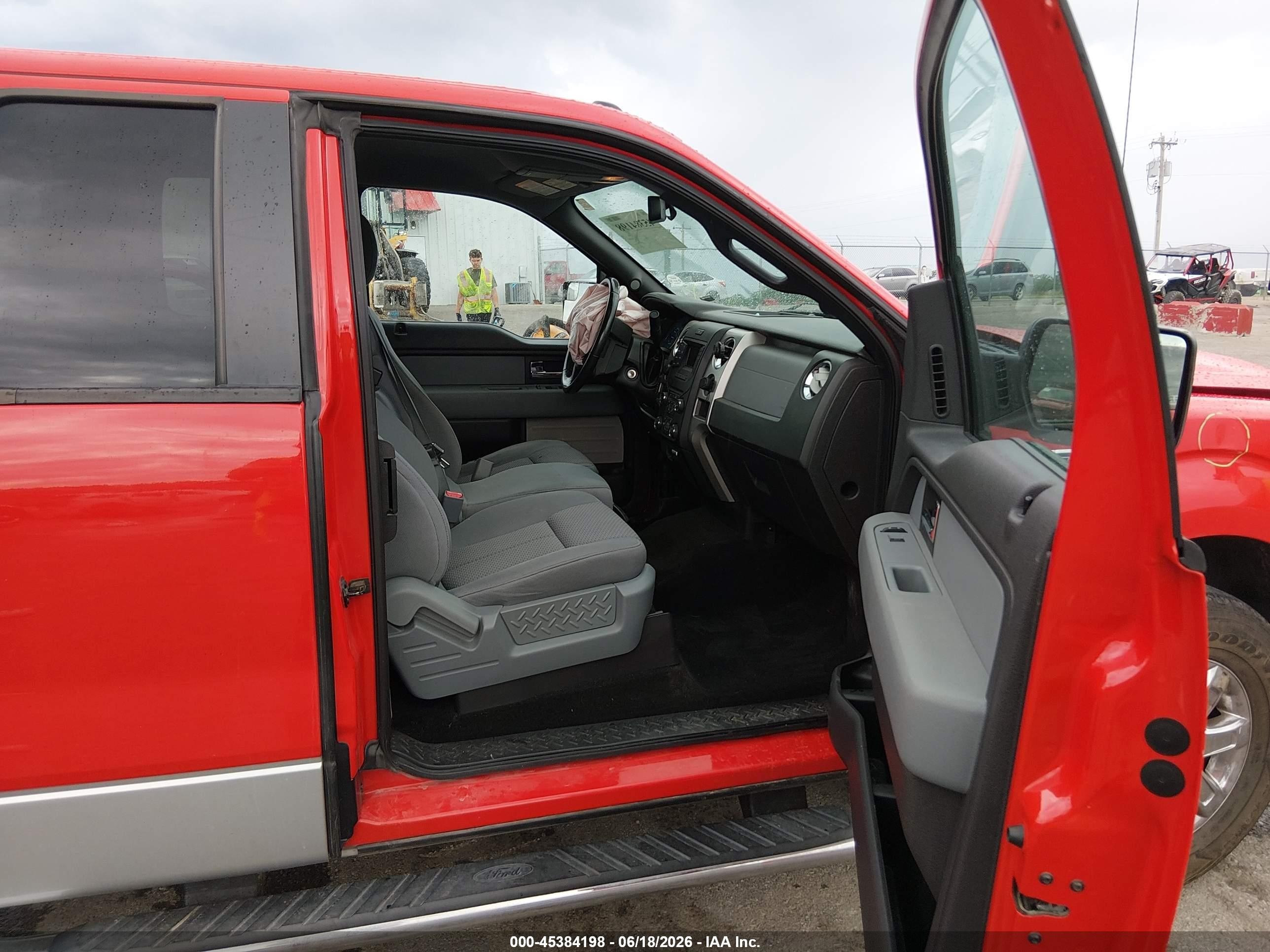 2013 Ford F-150 Xlt Красный vin: 1FTFX1CF7DFC42377