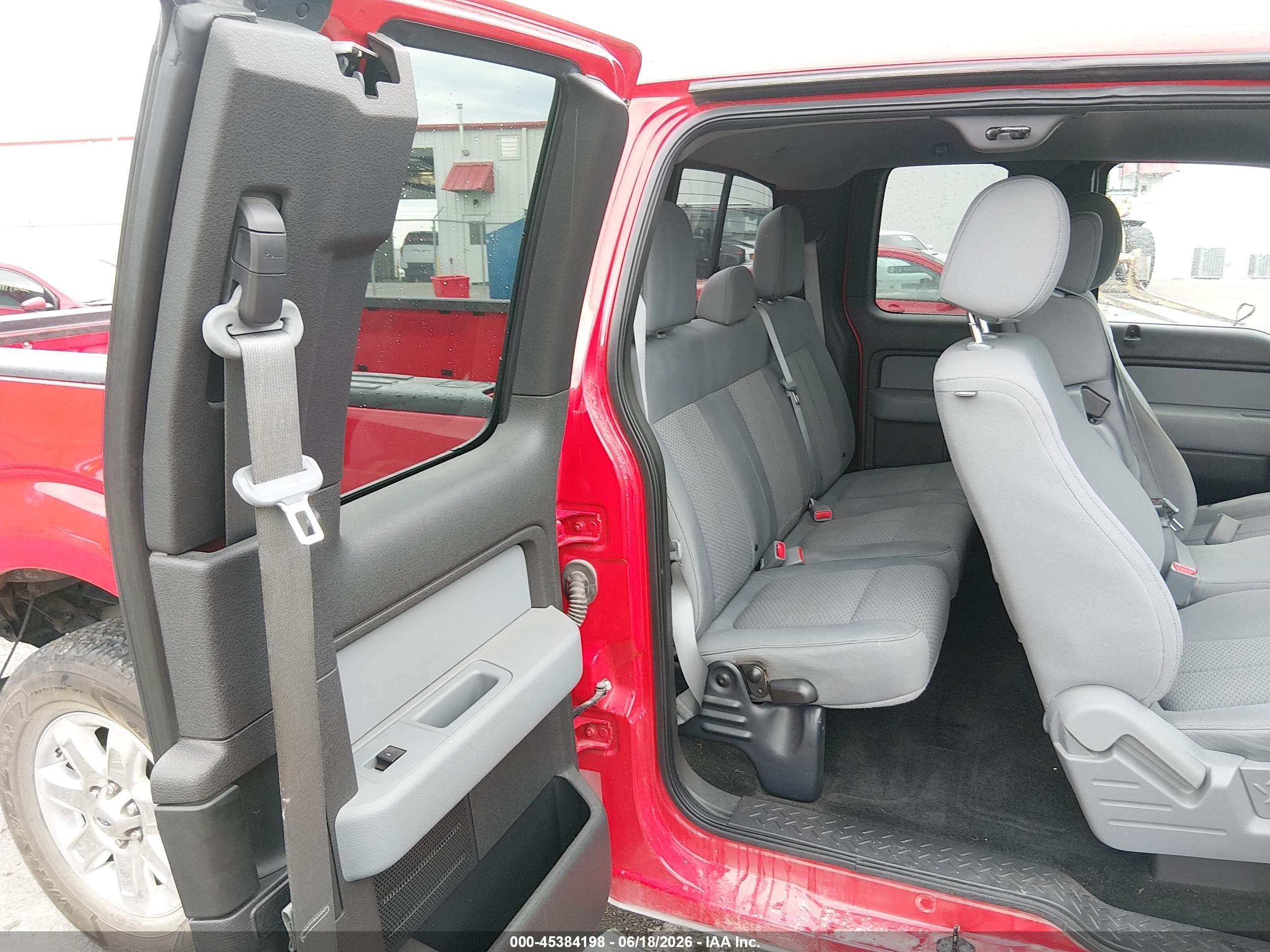 2013 Ford F-150 Xlt Красный vin: 1FTFX1CF7DFC42377