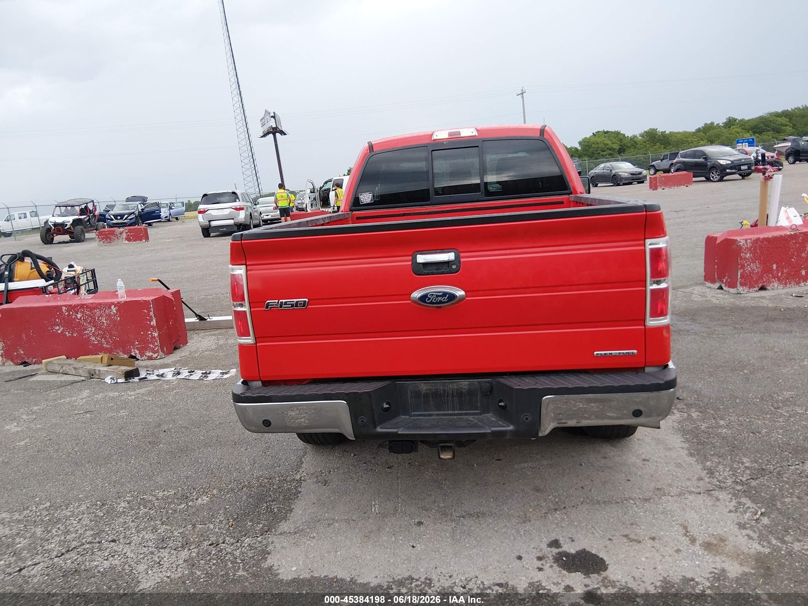 2013 Ford F-150 Xlt Красный vin: 1FTFX1CF7DFC42377
