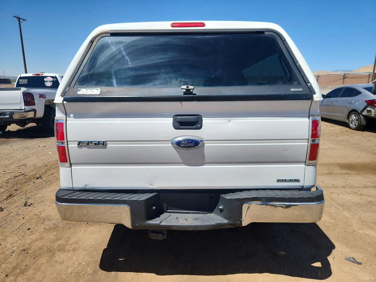 2014 Ford F150 Super Cab White vin: 1FTFX1CF7EKF24088