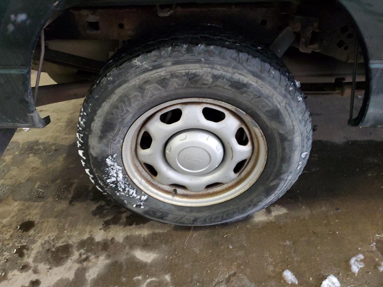 2012 Ford F150 Super Cab Зеленый vin: 1FTFX1CF8CFB57885 Damage: Right Rear Wheel, Peeling, > 12 Inches