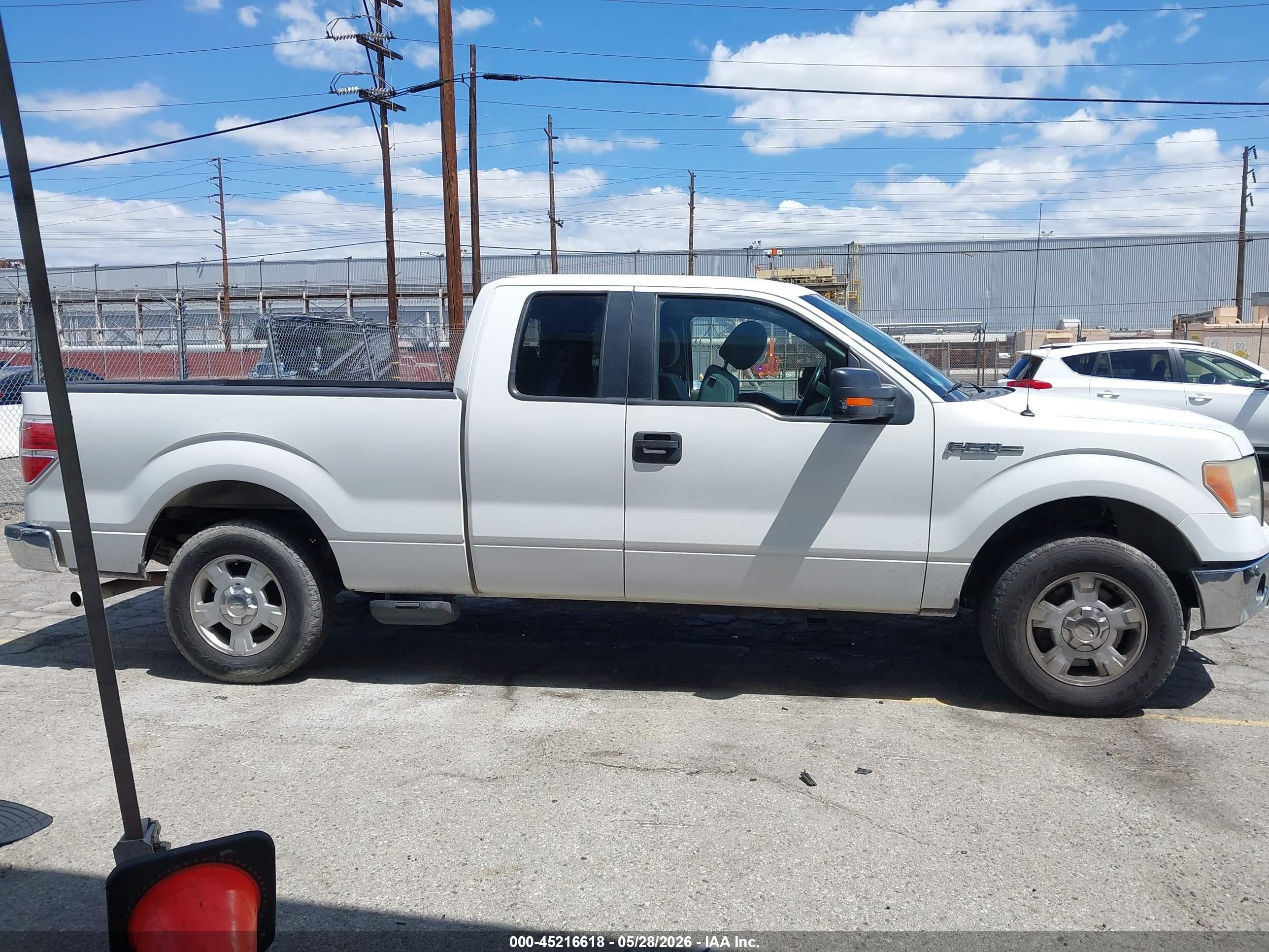 2012 Ford F-150 Xlt White vin: 1FTFX1CF8CFB95374