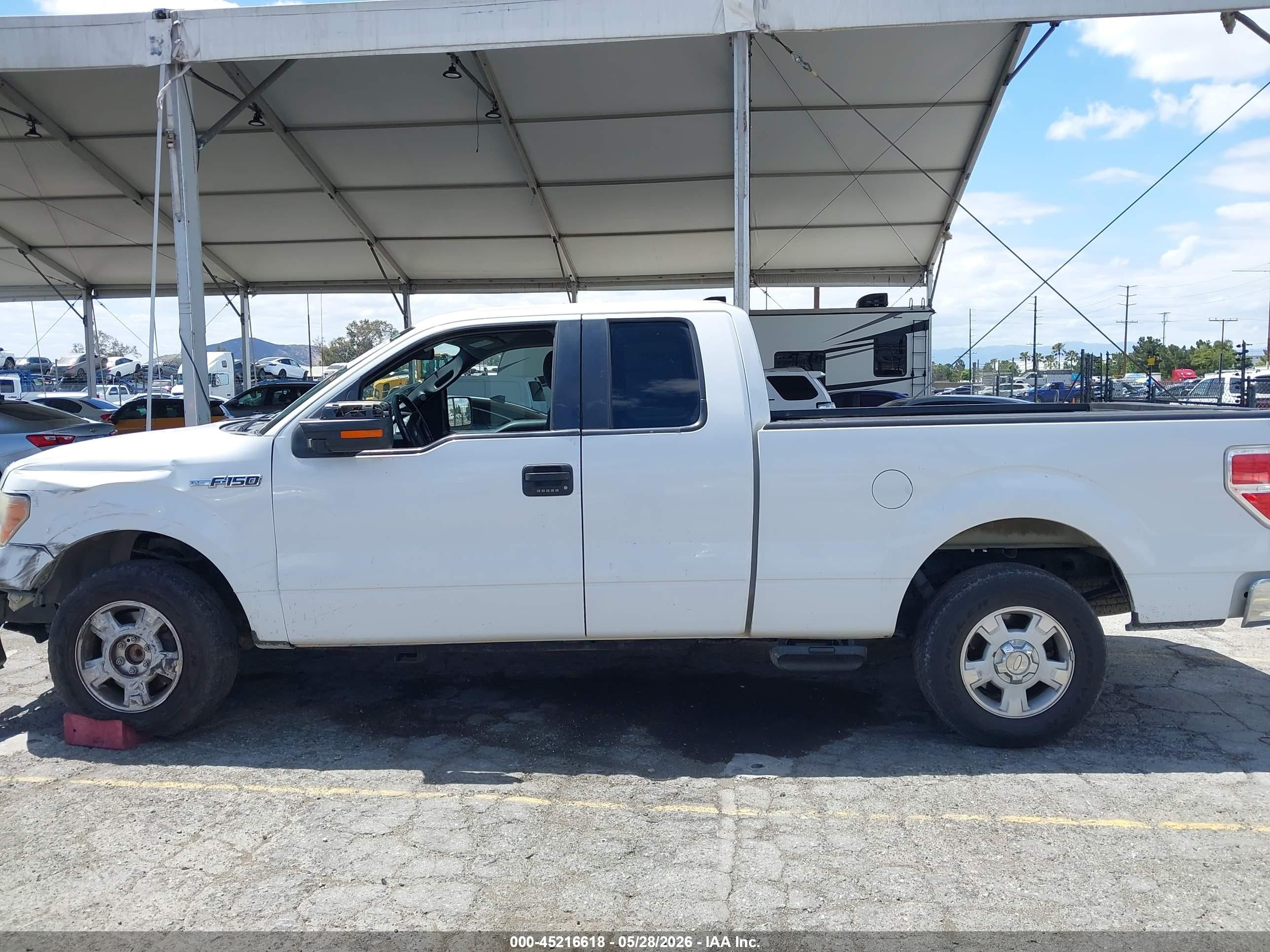 2012 Ford F-150 Xlt White vin: 1FTFX1CF8CFB95374