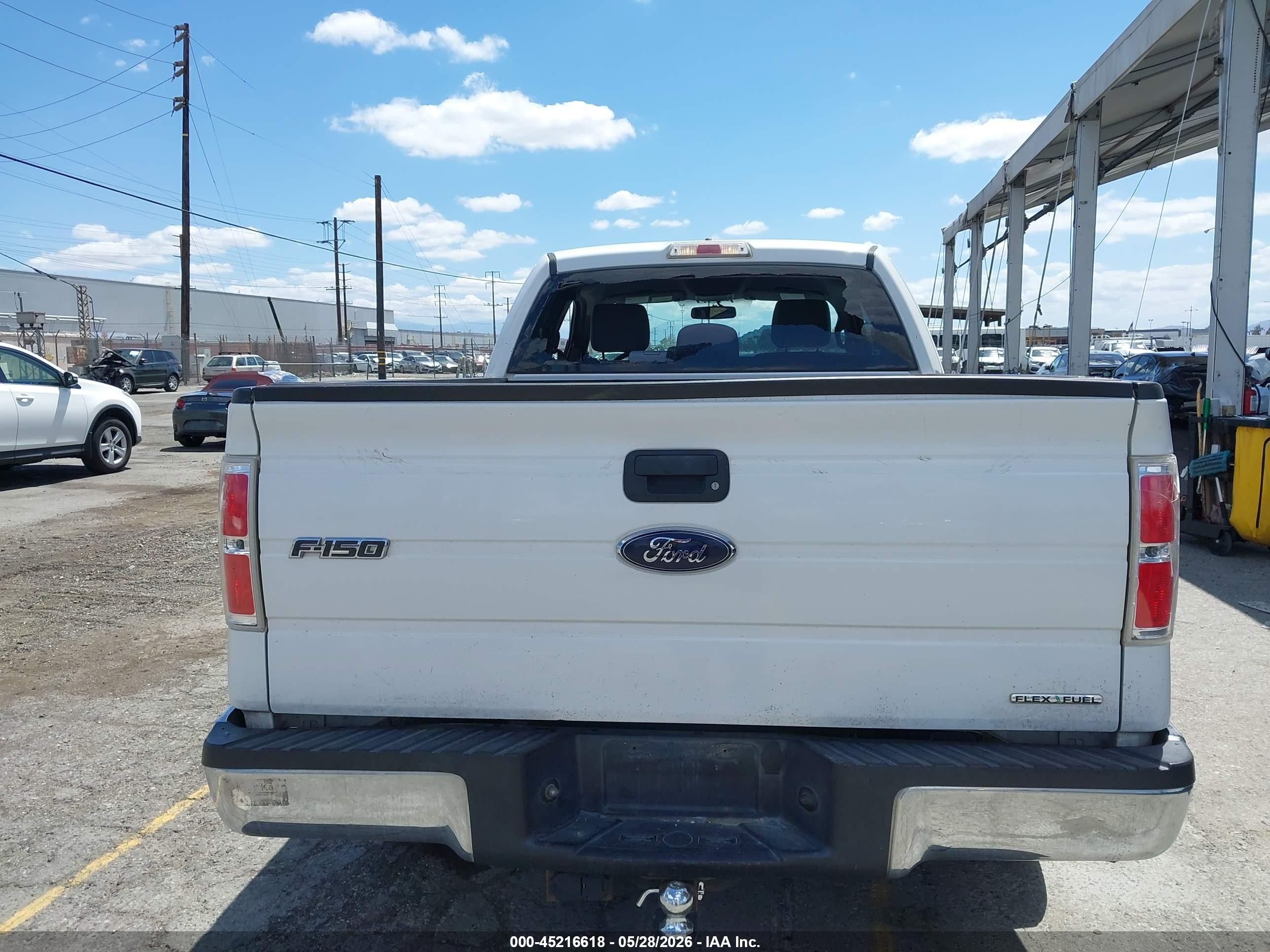 2012 Ford F-150 Xlt White vin: 1FTFX1CF8CFB95374