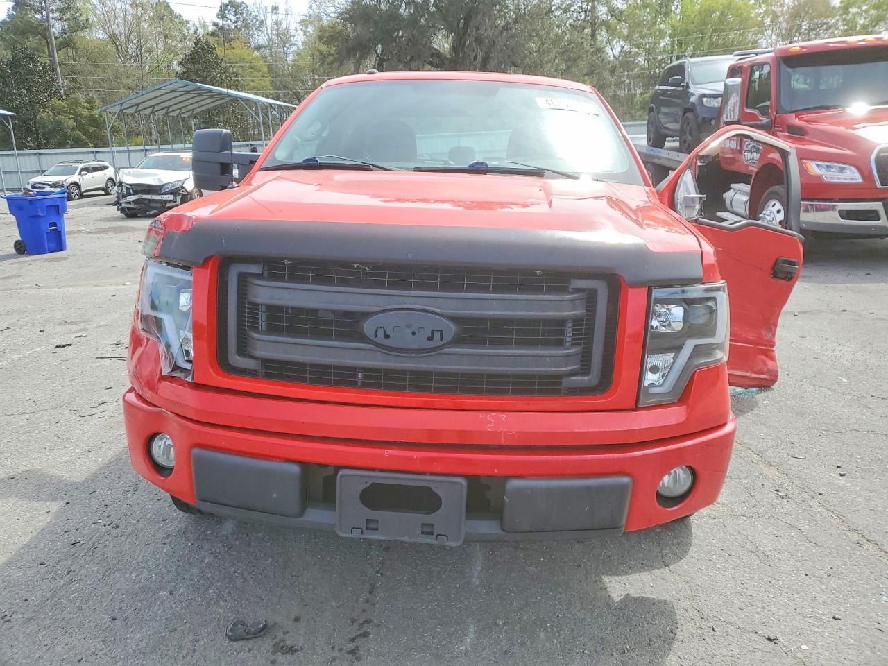 2013 Ford F150 Super Cab Red vin: 1FTFX1CF8DFC32621