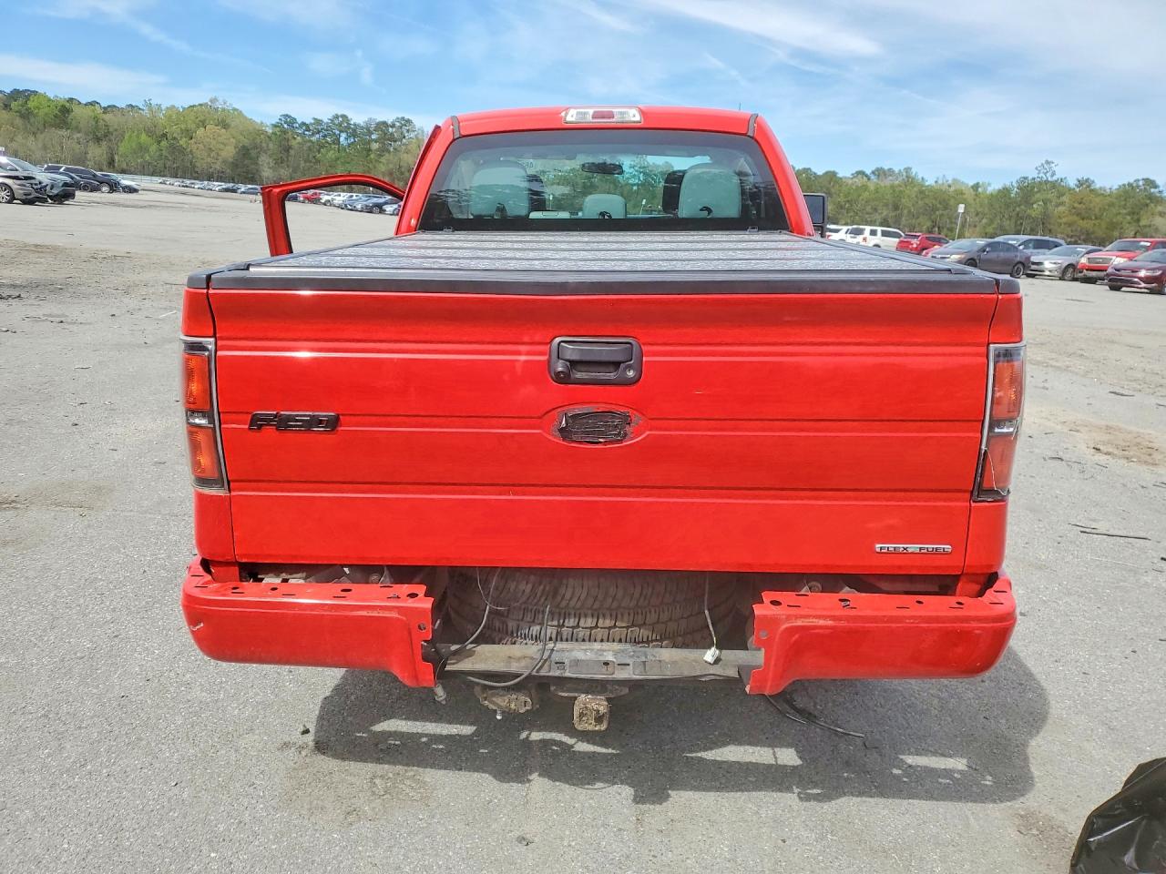 2013 Ford F150 Super Cab Red vin: 1FTFX1CF8DFC32621