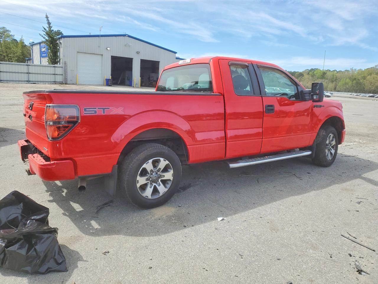 2013 Ford F150 Super Cab Red vin: 1FTFX1CF8DFC32621