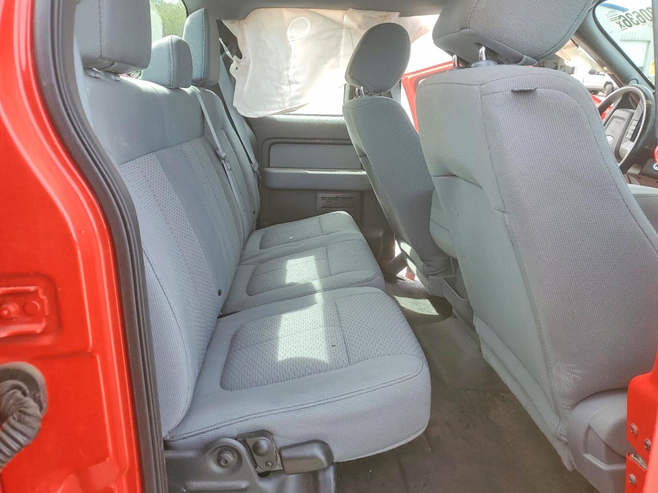 2013 Ford F150 Super Cab Red vin: 1FTFX1CF8DFC32621