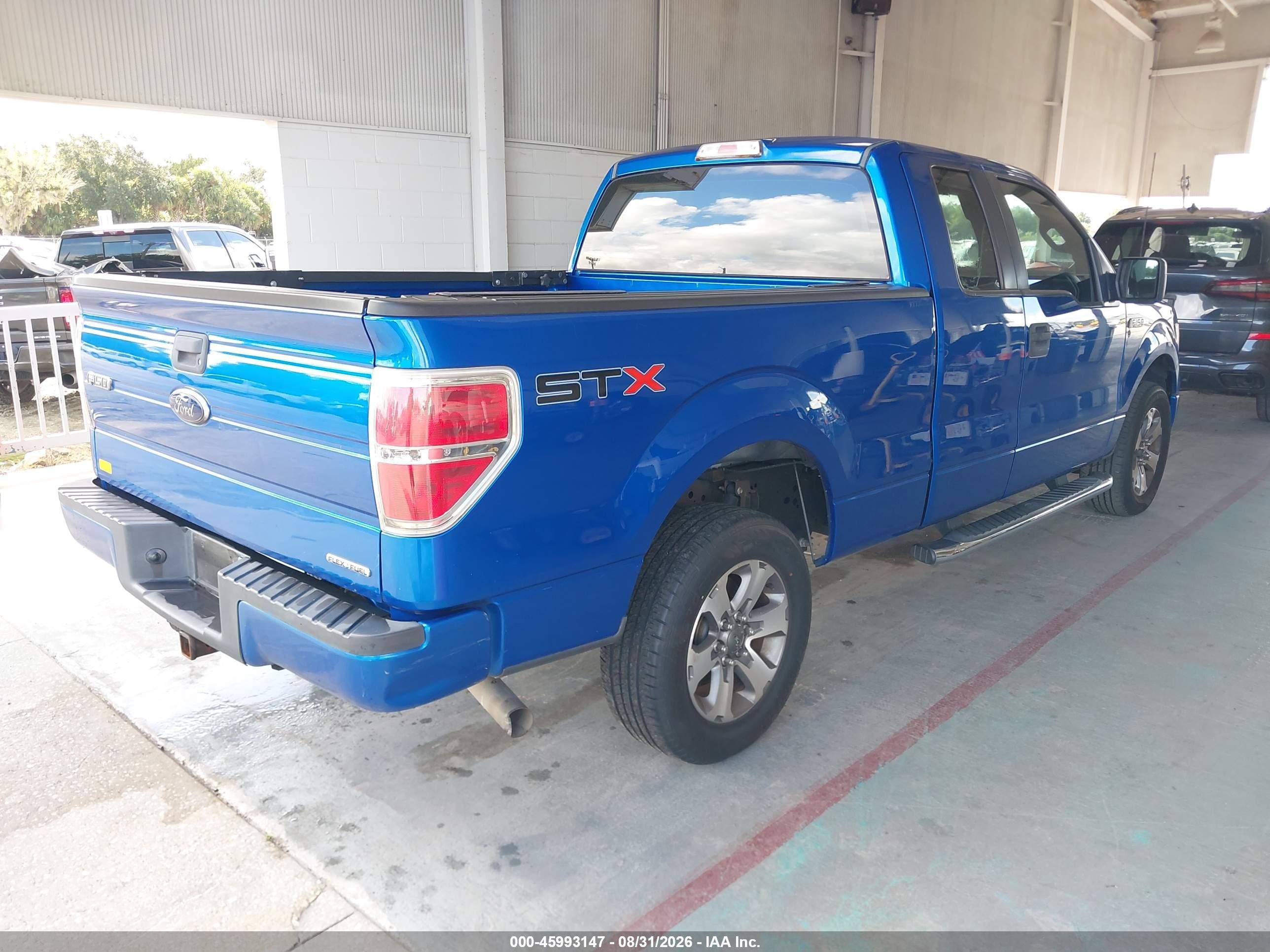 2013 Ford F-150 Stx Blue vin: 1FTFX1CF8DFC77154