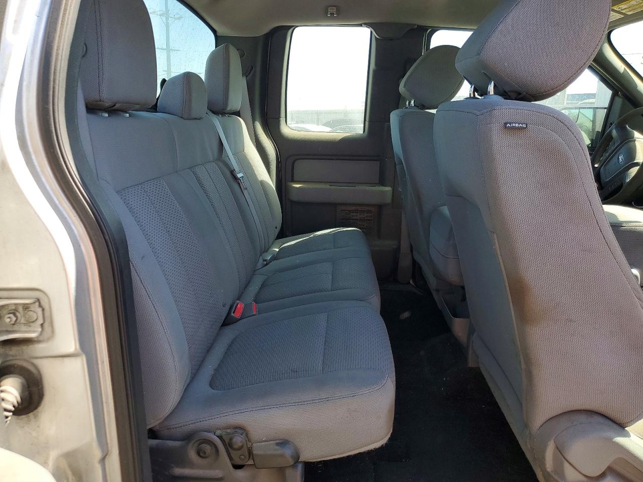 2013 Ford F150 Super Cab Silver vin: 1FTFX1CF8DFD34131