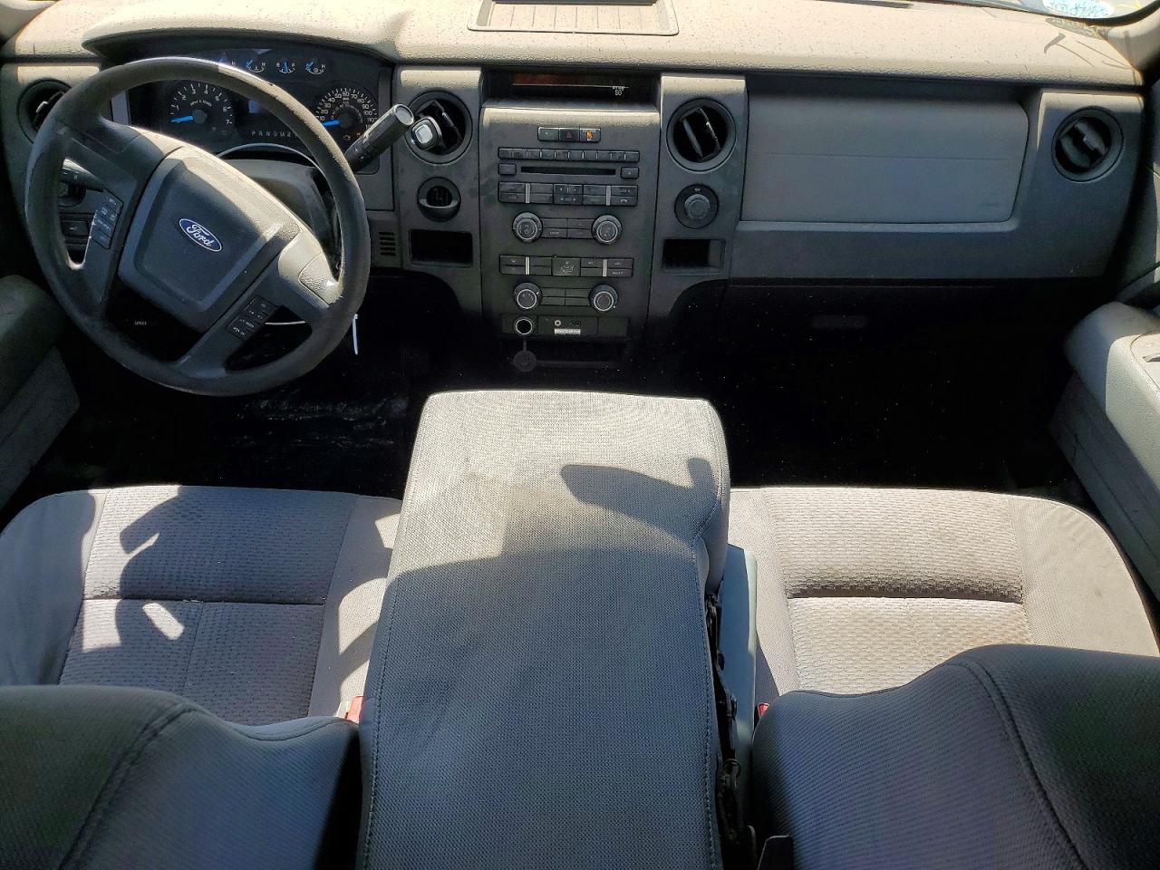 2013 Ford F150 Super Cab Silver vin: 1FTFX1CF8DFD34131