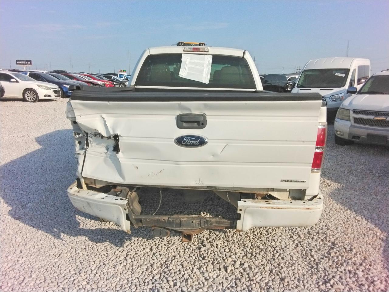 2014 Ford F150 Super Cab White vin: 1FTFX1CF8EKD45171
