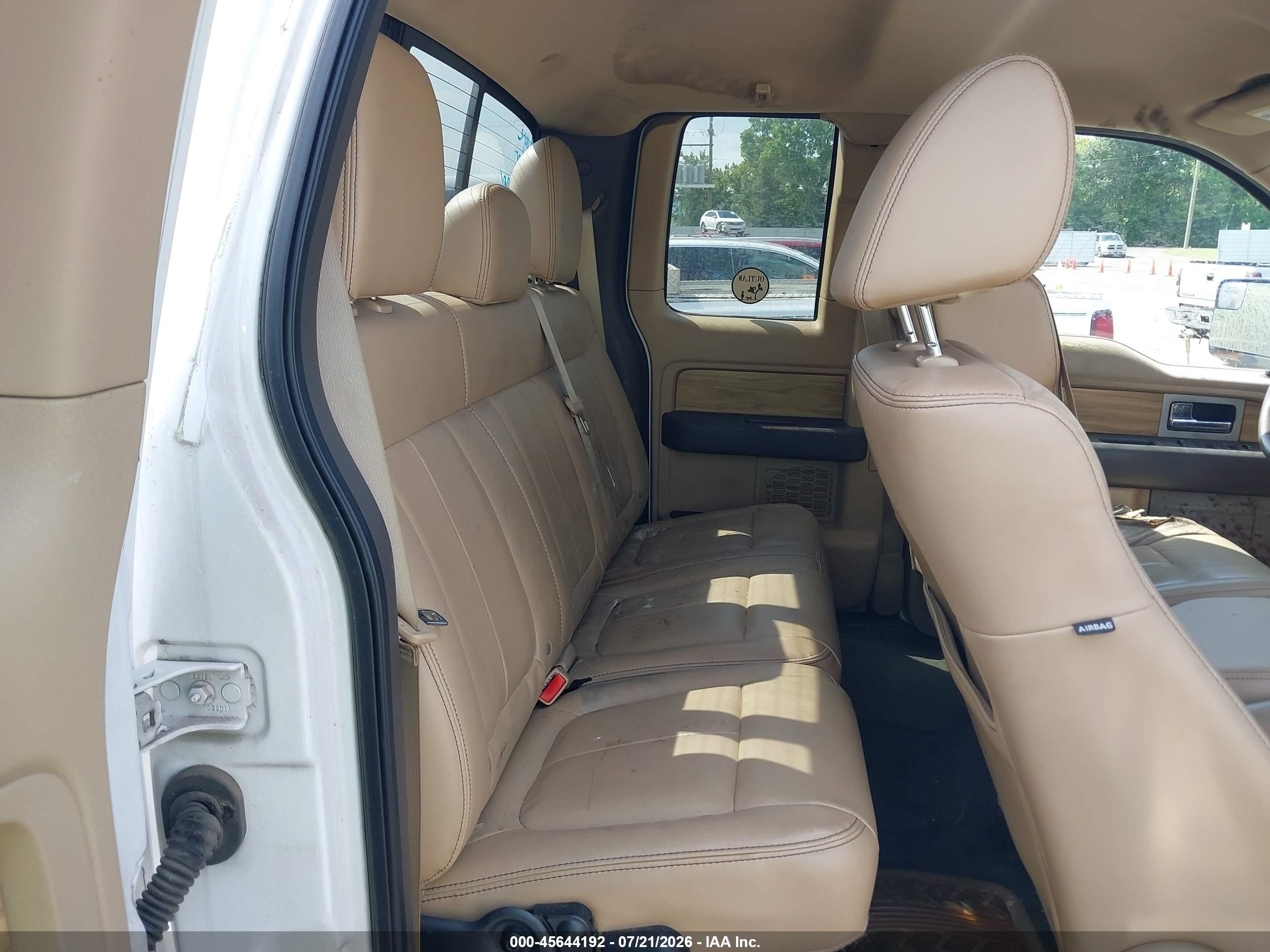 2011 Ford F-150 Lariat Белый vin: 1FTFX1CF9BFC66354