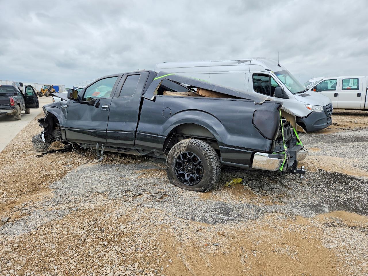 2012 Ford F150 Super Cab Black vin: 1FTFX1CF9CFC94480