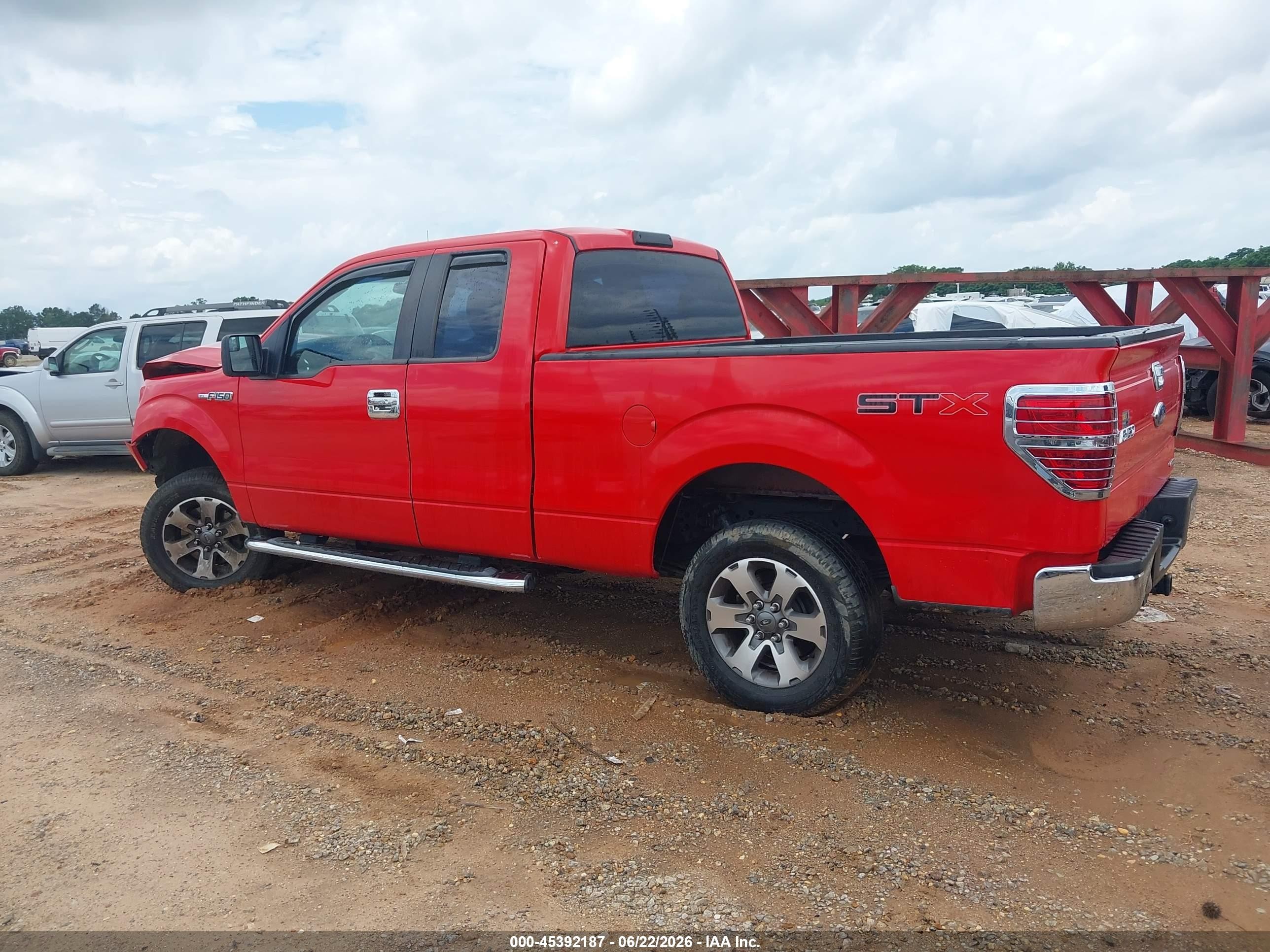 2013 Ford F-150 Stx Красный vin: 1FTFX1CF9DFD93785