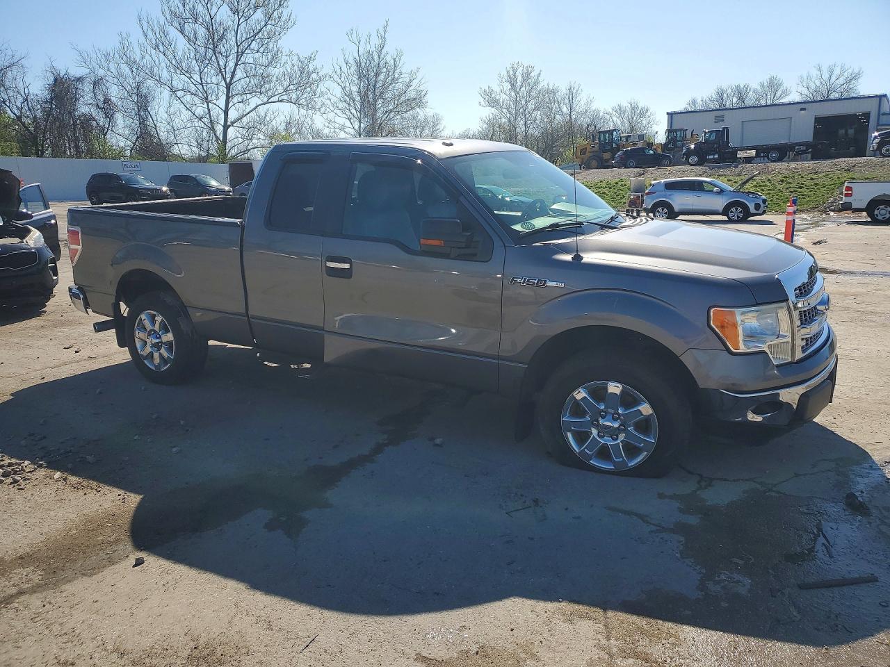 2014 Ford F150 Super Cab Gray vin: 1FTFX1CF9EFA84318