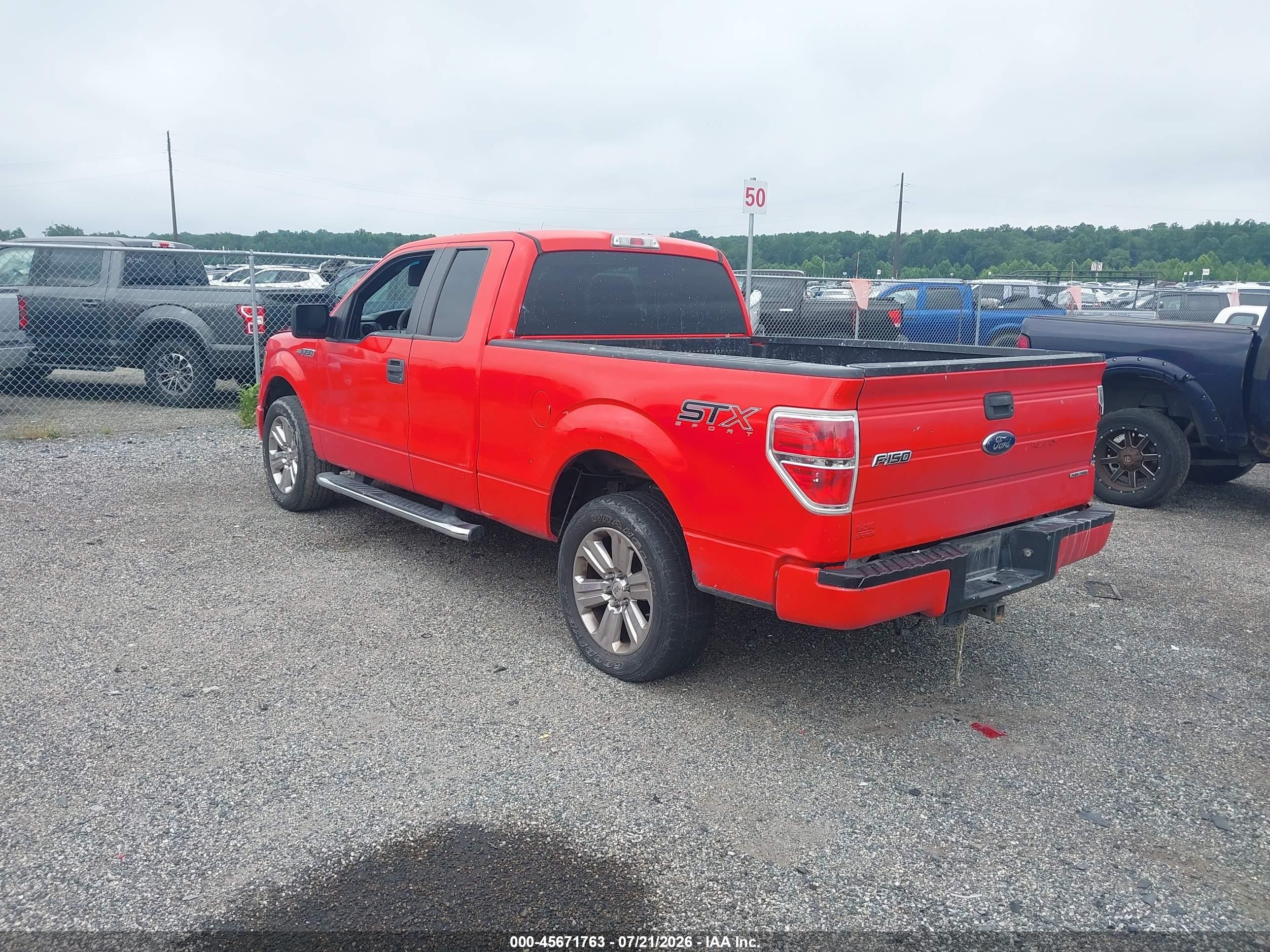 2014 Ford F-150 Stx Red vin: 1FTFX1CF9EFB57817